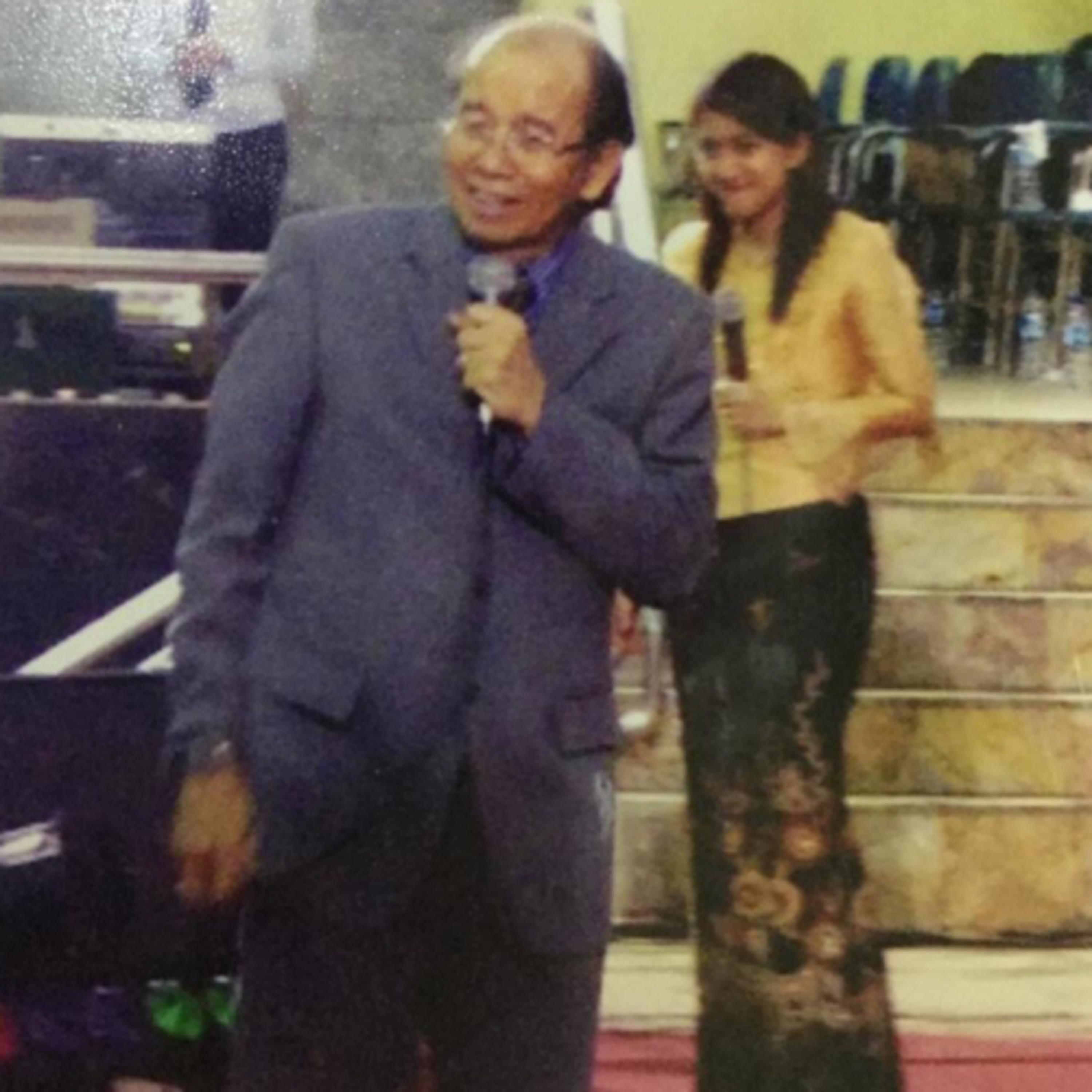 "Menjadi Murid Tuhan" by Pdt DR Benjamin Munthe Firman di Ibadah Minggu Tahun 2010  episode artwork