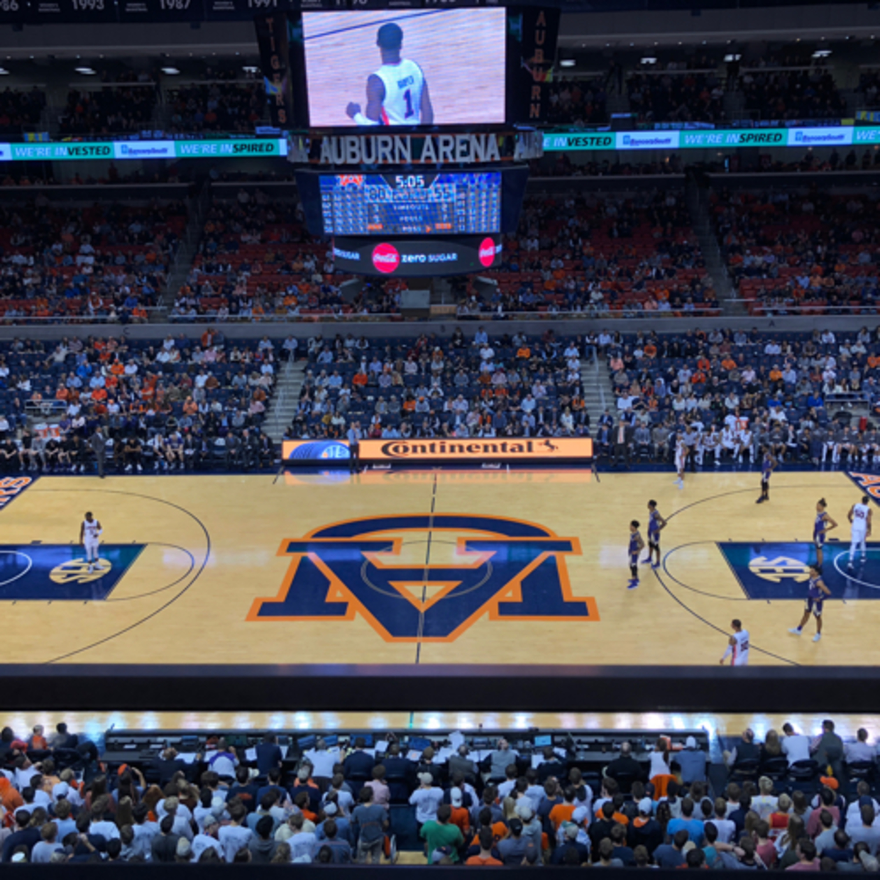 Episode 2: An inside scoop on Auburn hoops with special guest Michael Shelby episode artwork