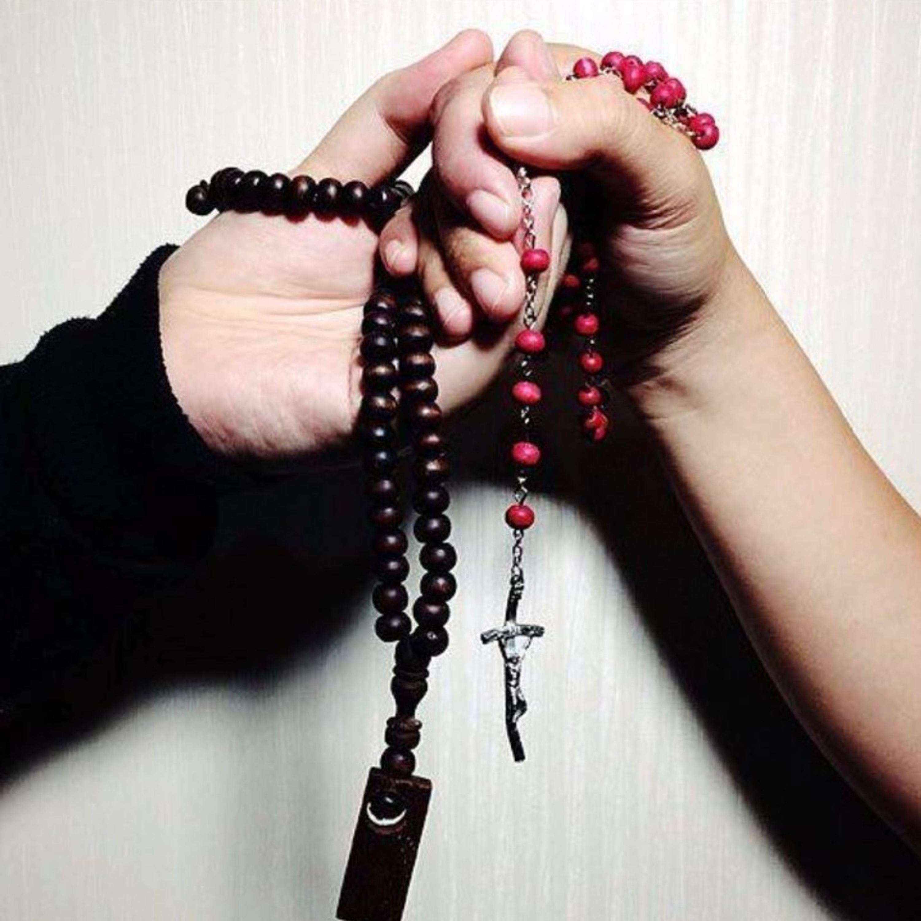 Hai temen2 di podcast pertamaku ini aku mau bahas tentang cinta beda agama nih.