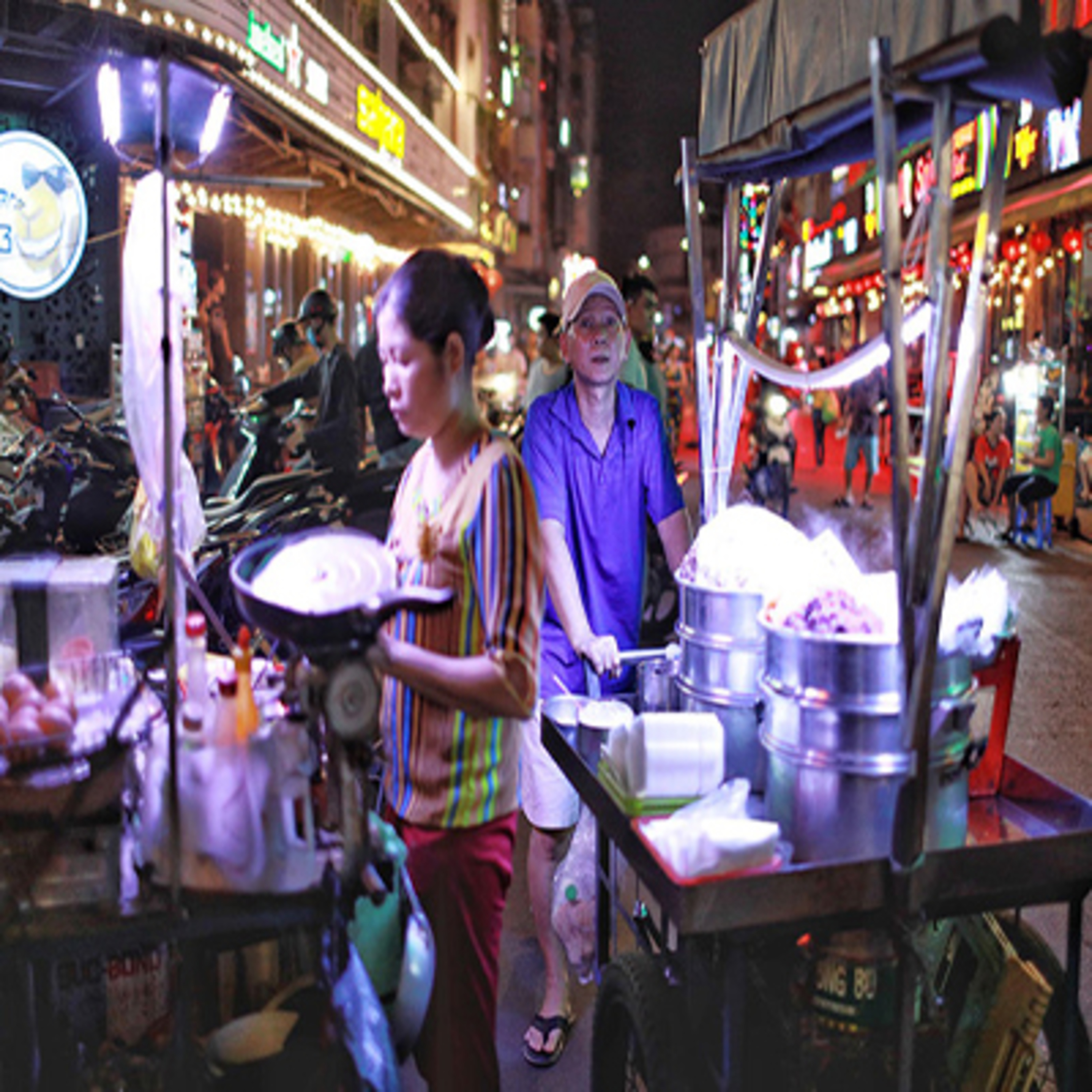 Thị thành ký: Người dân Tp.HCM mỏi mòn ngóng tiền hỗ trợ Covid-19  episode artwork
