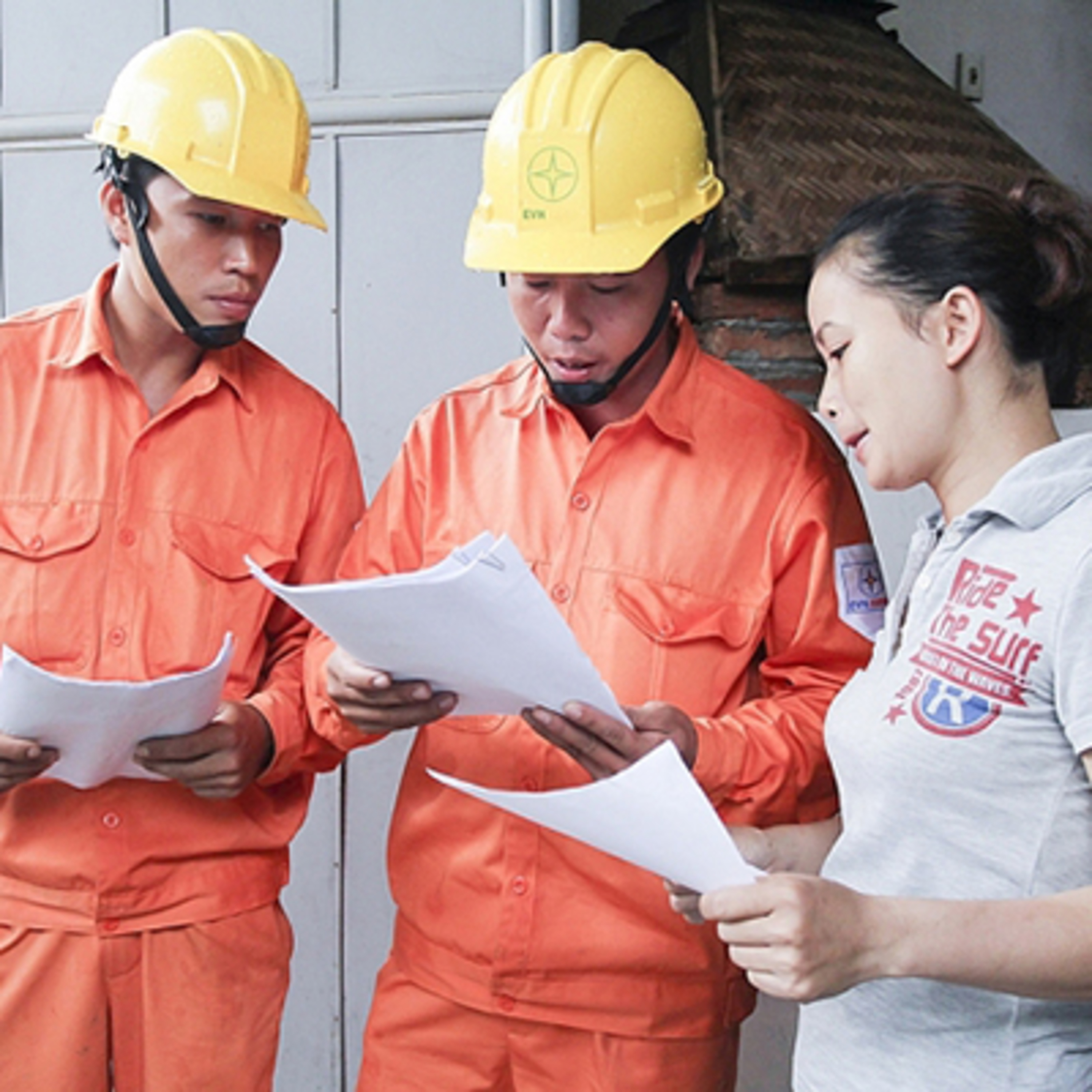 Đối Thoại: TP.HCM giảm trực tiếp hóa đơn 3 tháng tiền điện cho nhiều nhóm đối tượng episode artwork