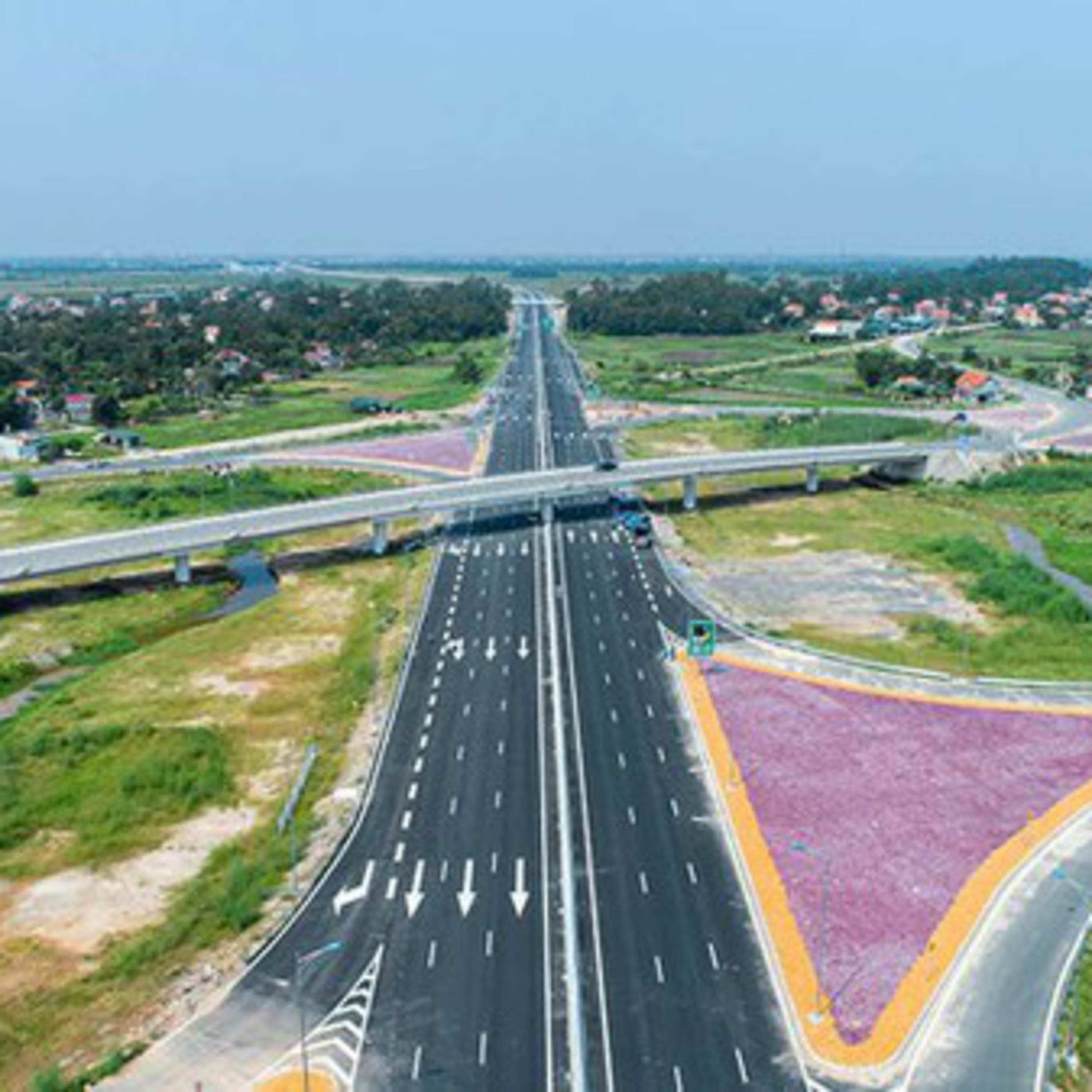 Đối thoại: Sẽ bố trí đủ kinh phí bồi thường GPMB cao tốc Bắc – Nam trong tháng 10