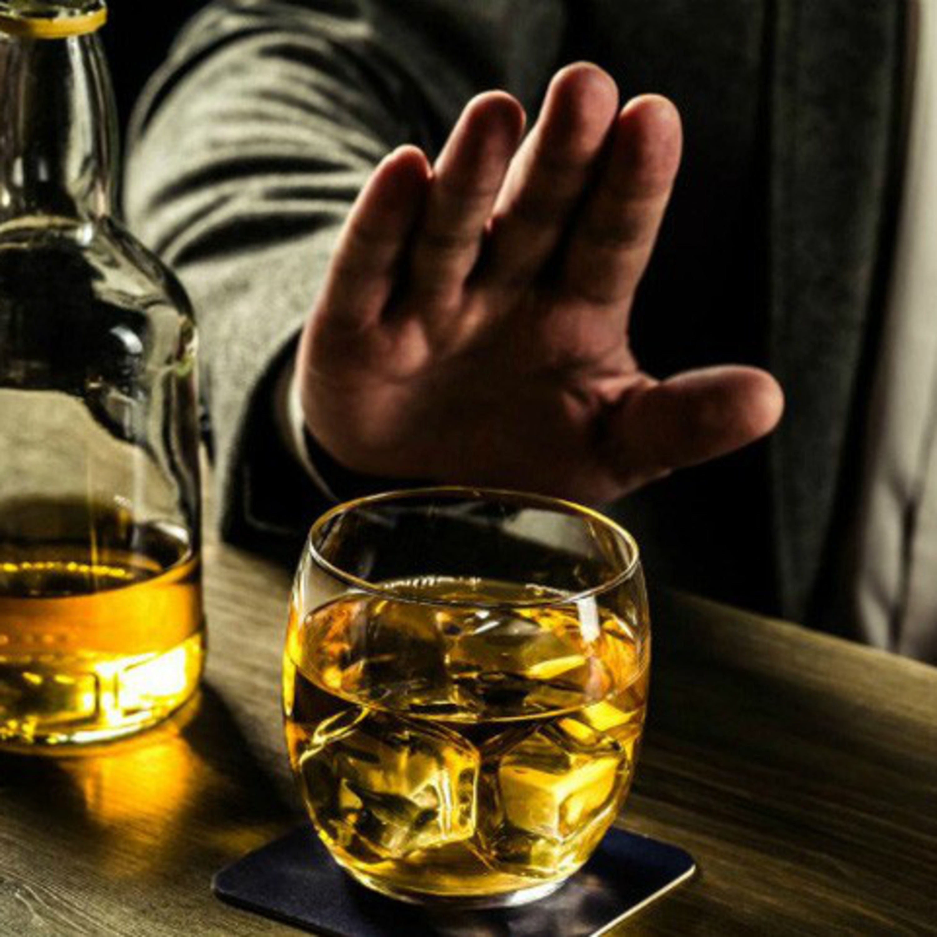 Đối thoại: Phạt tiền hành vi rủ rê, ép buộc người khác uống rượu, bia: Cần làm nhiều hơn nói episode artwork