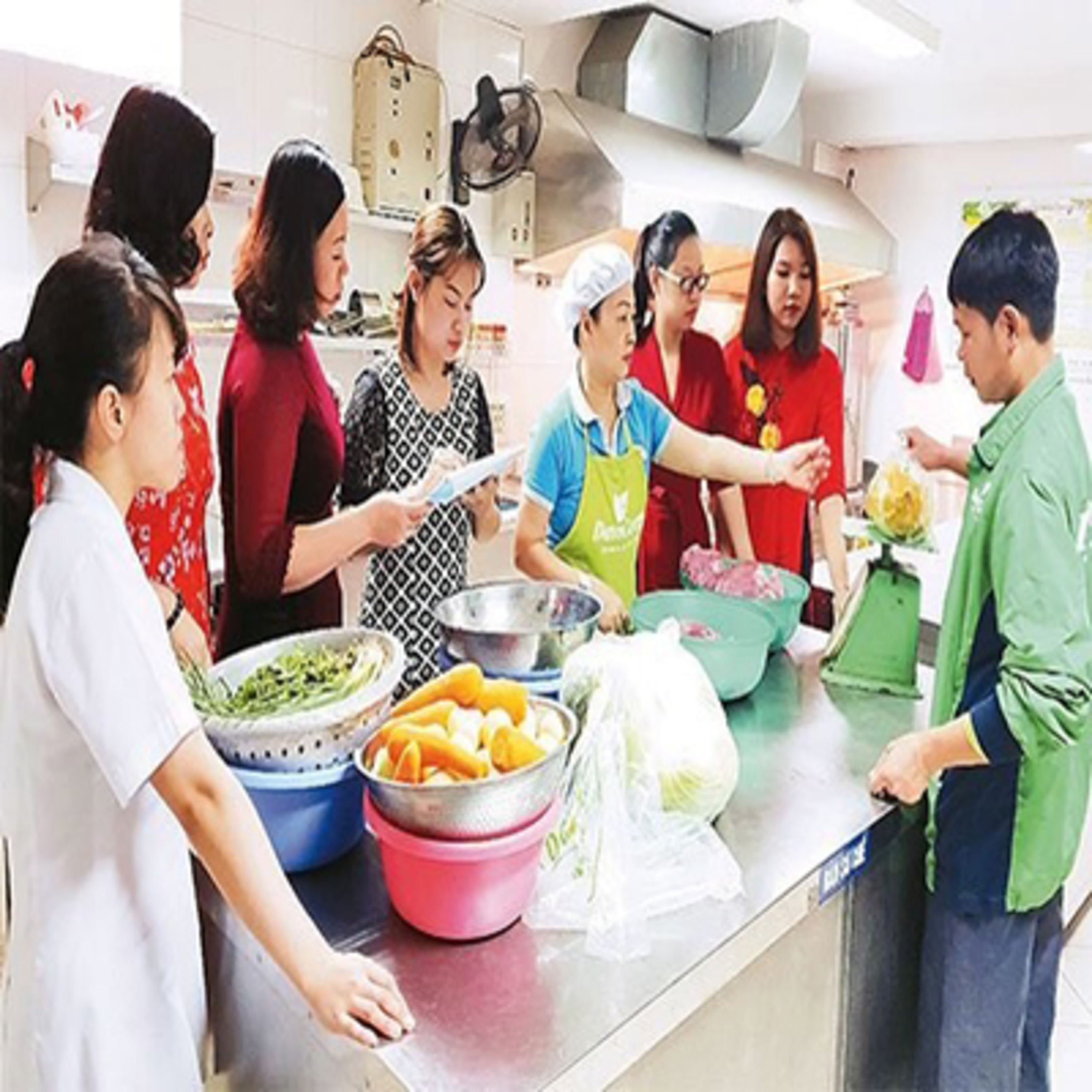 Thị thành ký: Phụ huynh tham gia kiểm tra bếp ăn học đường: Vẫn còn hình thức  episode artwork