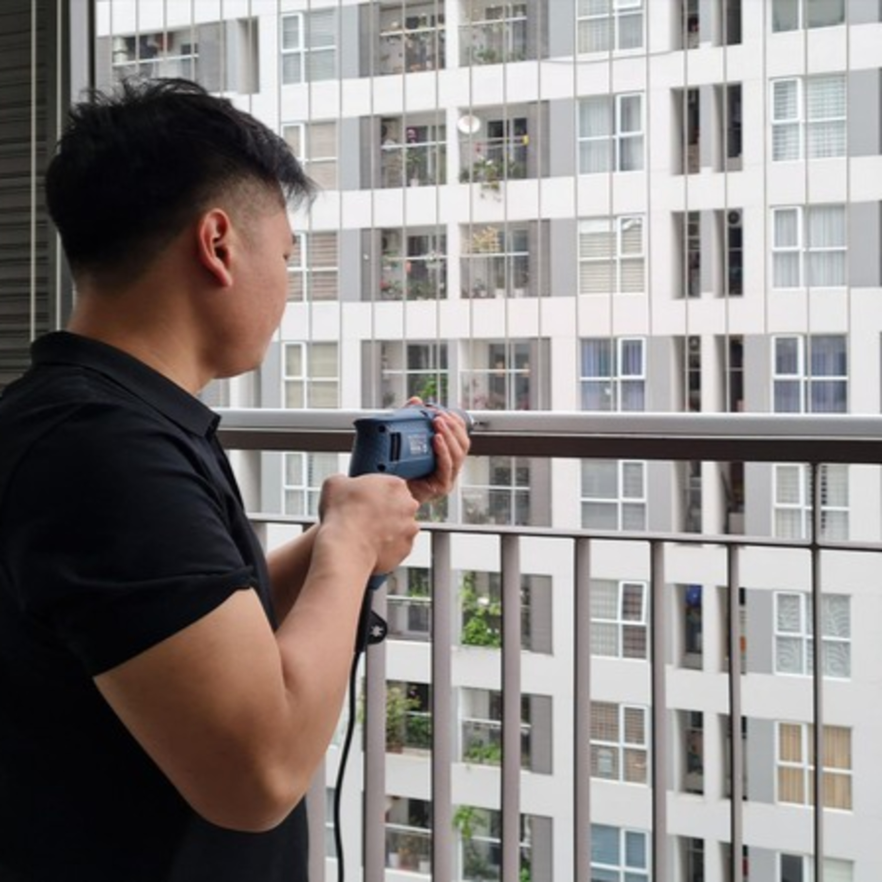 Lắp lưới an toàn trong chung cư: Làm sao mới đùng luật?