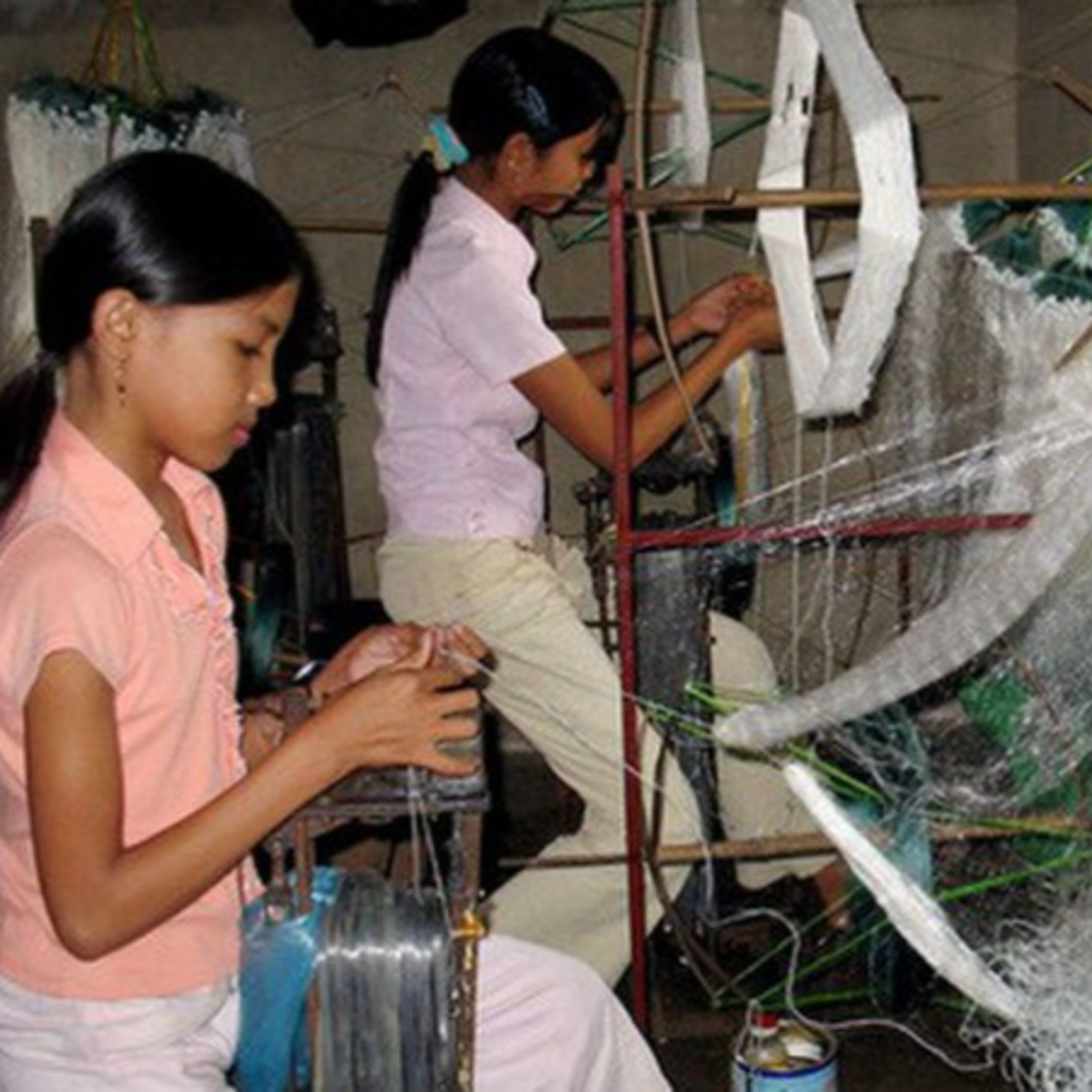 Từ 15/3, Thông tư 09/2020 về lao động chưa thành niên có hiệu lực: Lấp “khoảng trống pháp lý”  episode artwork