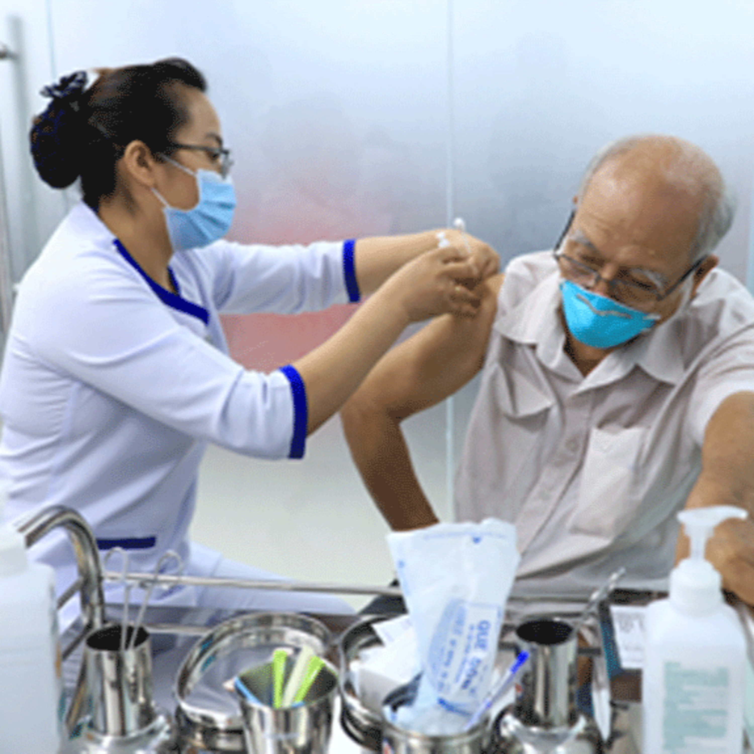 Bộ Y tế nói gì về khả năng ứng dụng “hộ chiếu vắc xin”? 