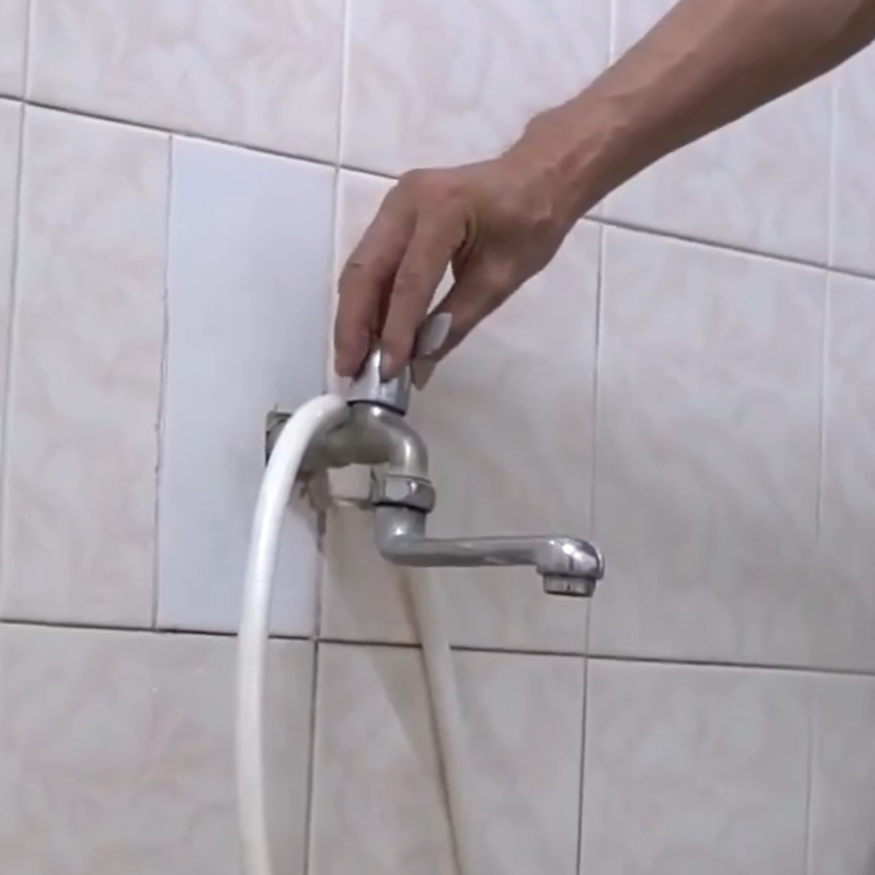 Hàng chục hộ dân ở TP. Thủ Đức khổ sở vì không có nước sinh hoạt 