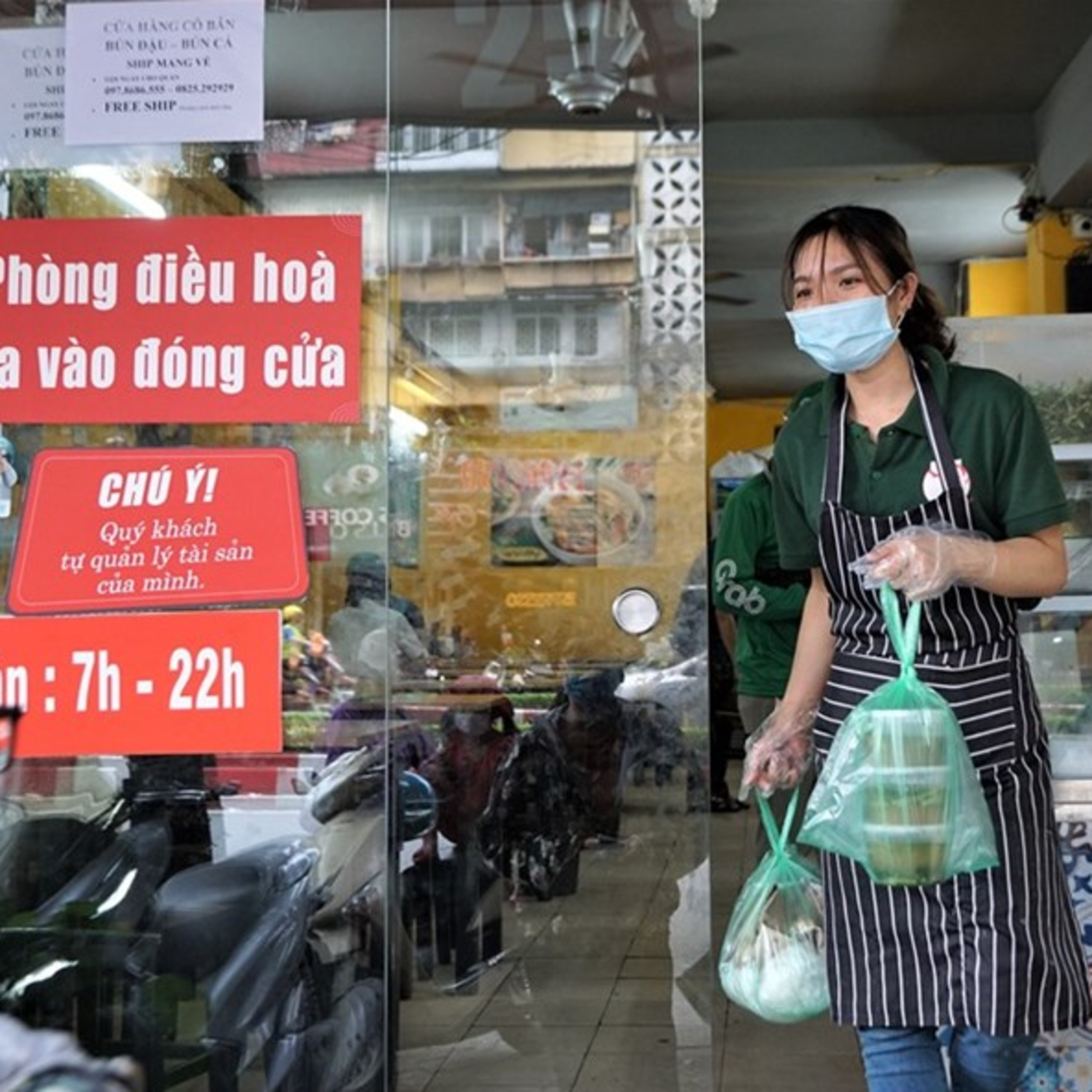Người dân Hà Nội thích ứng với quy định phòng chống dịch bệnh episode artwork