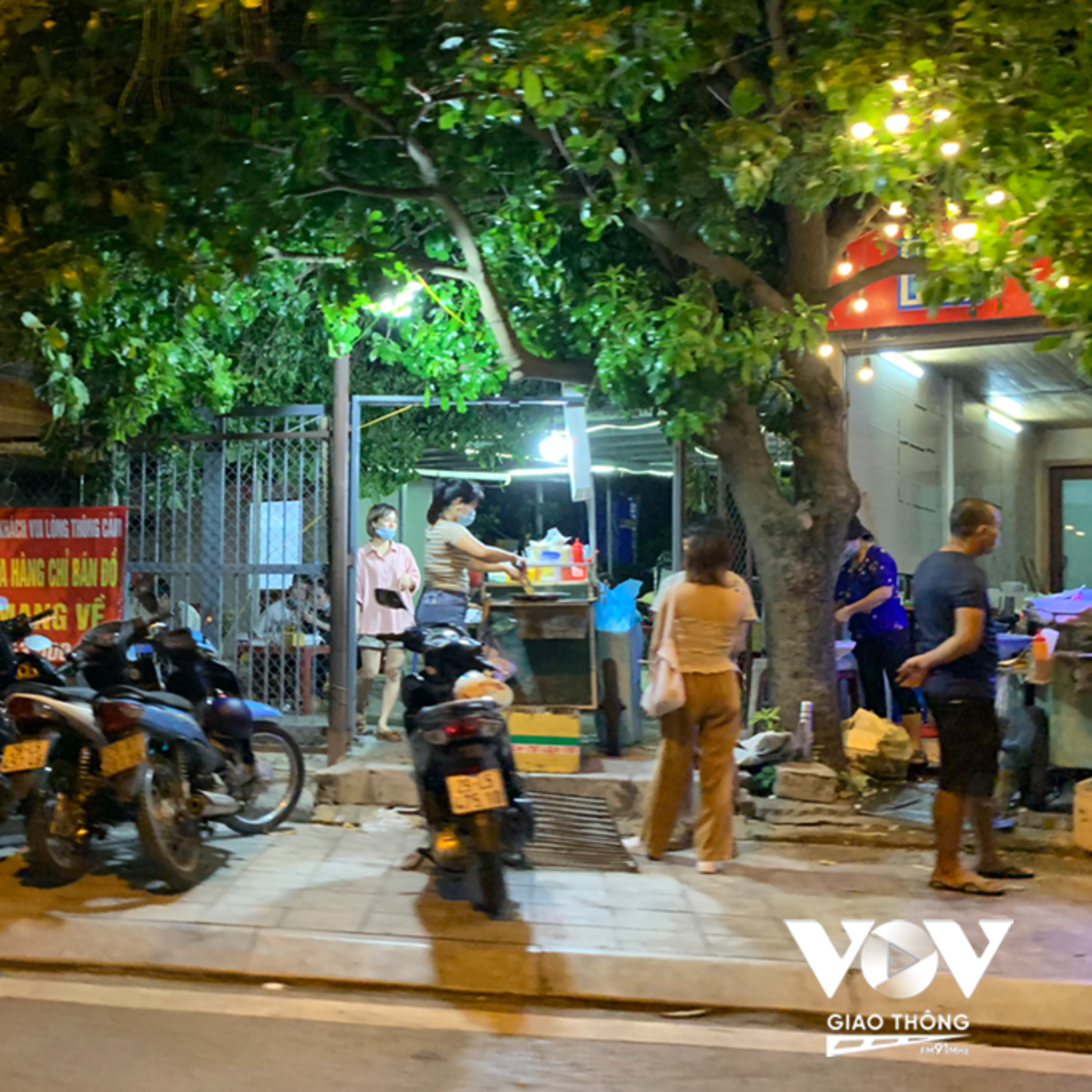 Hà Nội sau 1 tuần nới lỏng giãn cách: Nới thôi, đừng để lỏng 