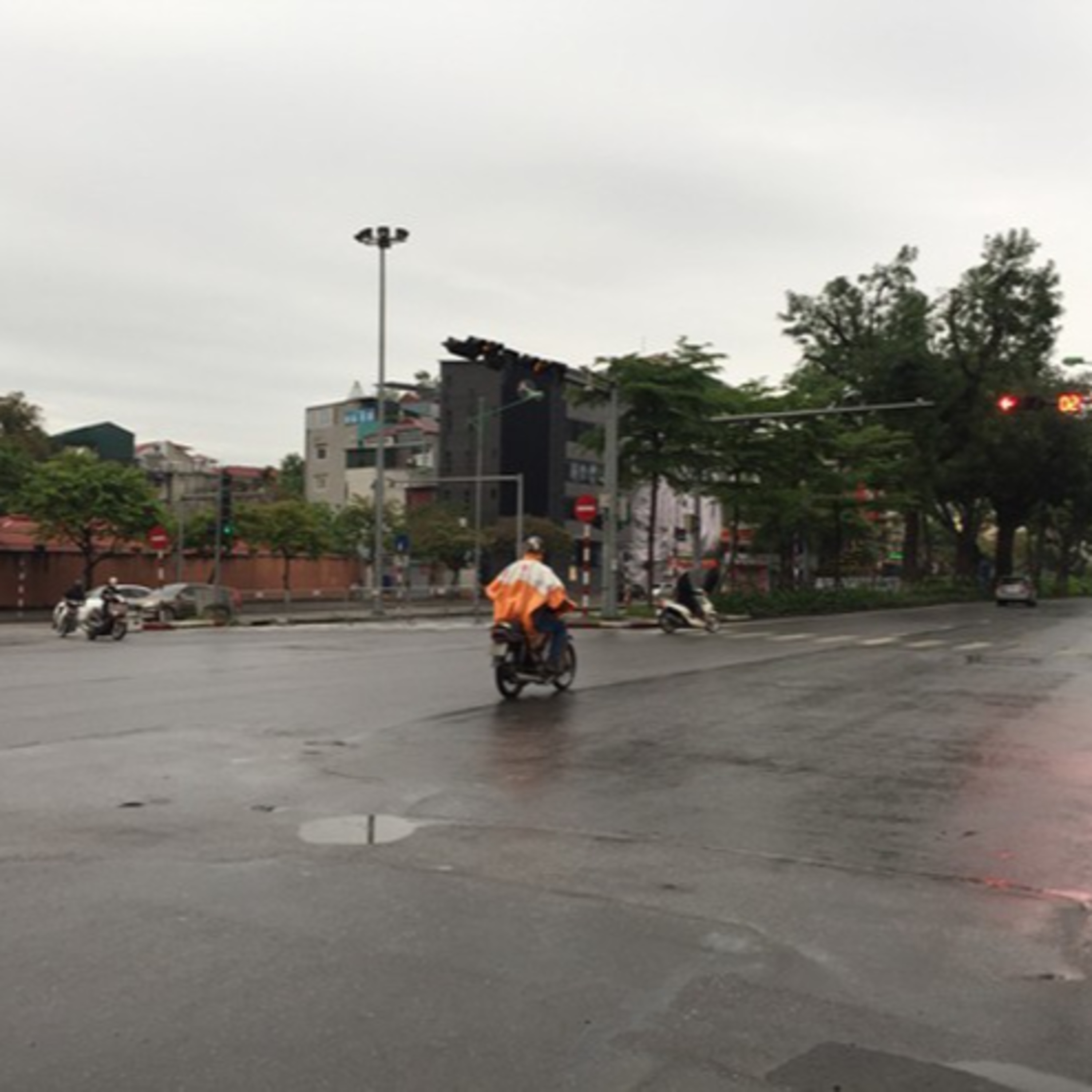 Cẩn trọng trên những cung đường vắng 
