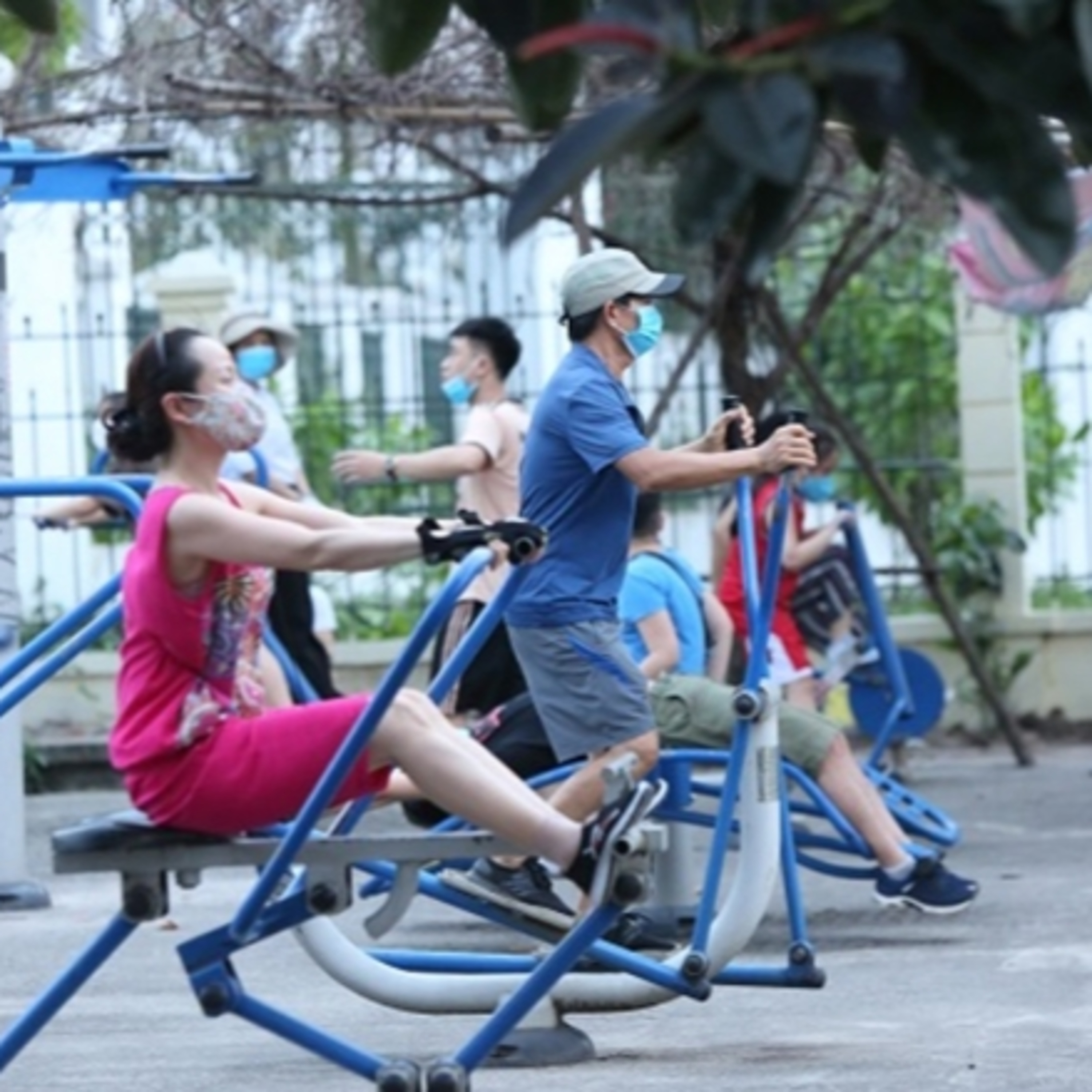 Thể dục ngoài trời, nên hướng dẫn thay vì cấm đoán episode artwork
