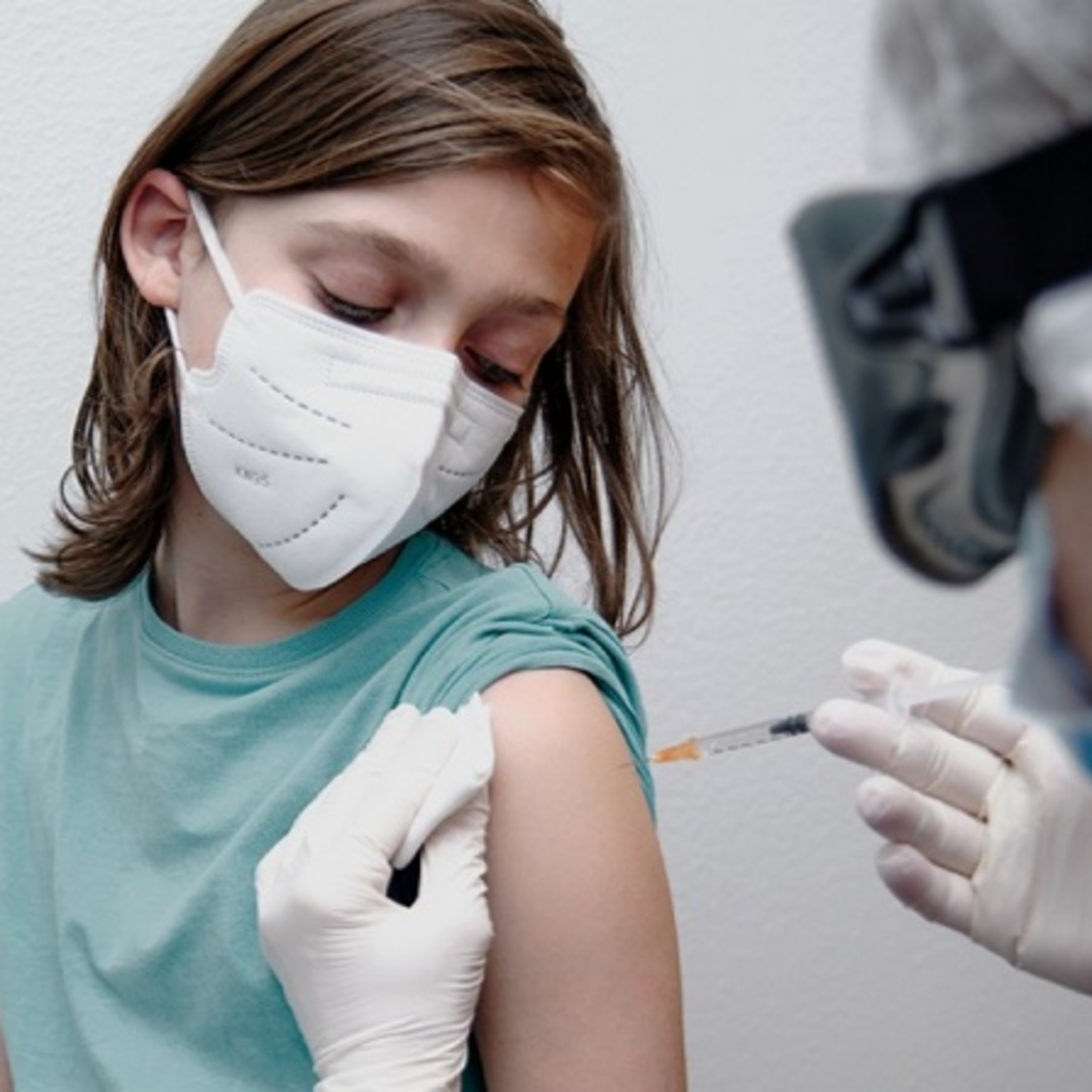 Tiêm vaccine cho trẻ em: Vì sao chậm ban hành hướng dẫn?  episode artwork