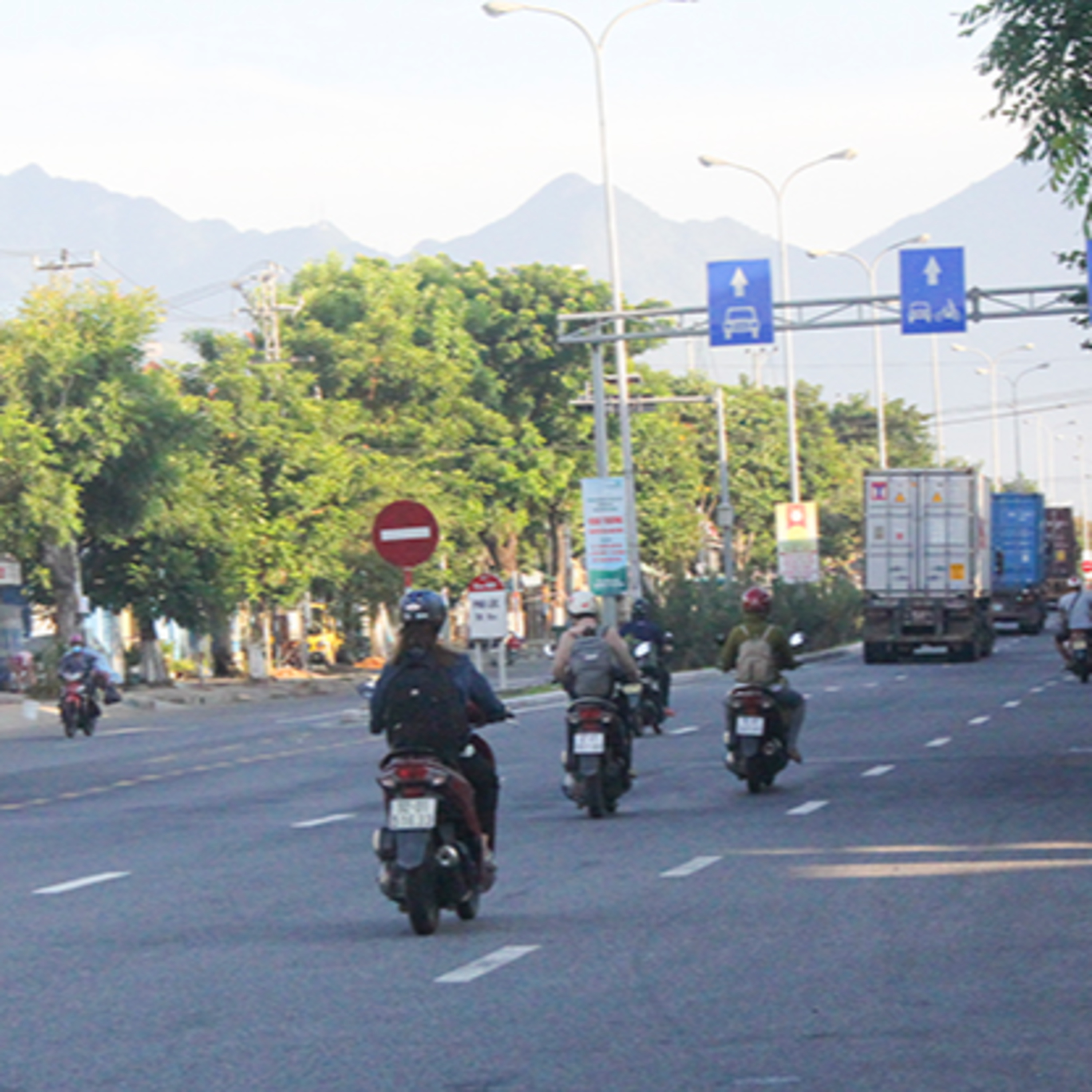 'Một đường hai điểm', từ doanh nghiệp đến người dân