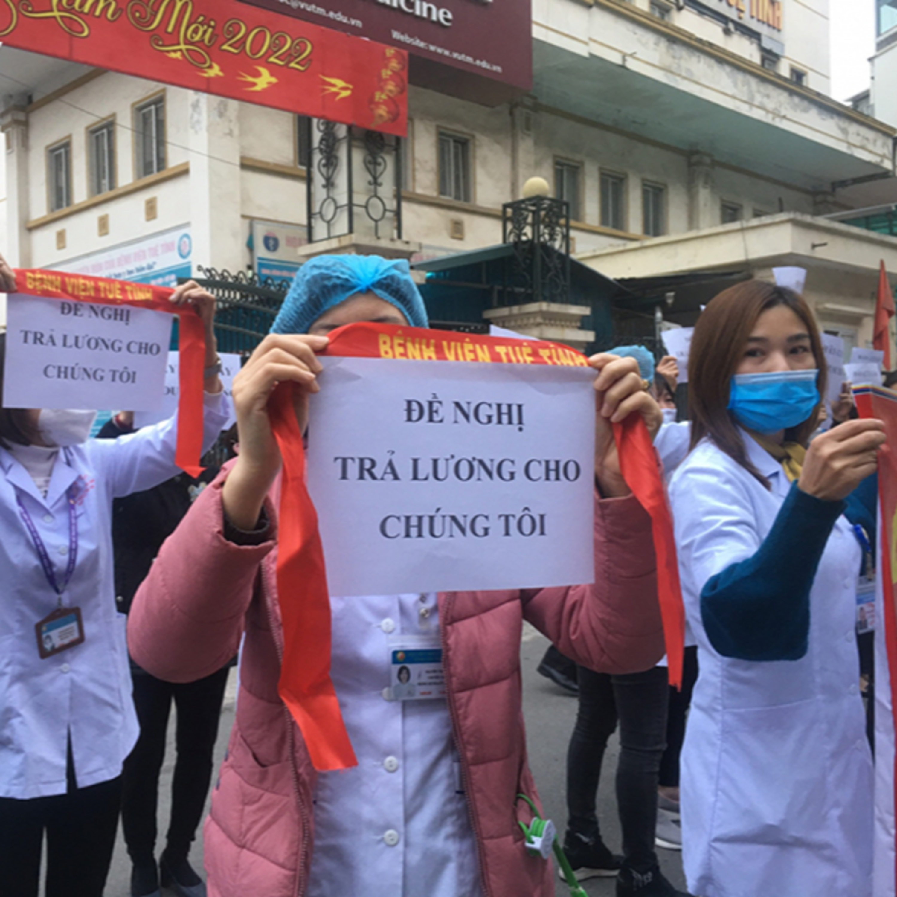 Bệnh viện tự chủ thất bại, nhân viên y tế bị nợ lương hơn nửa năm trời  episode artwork