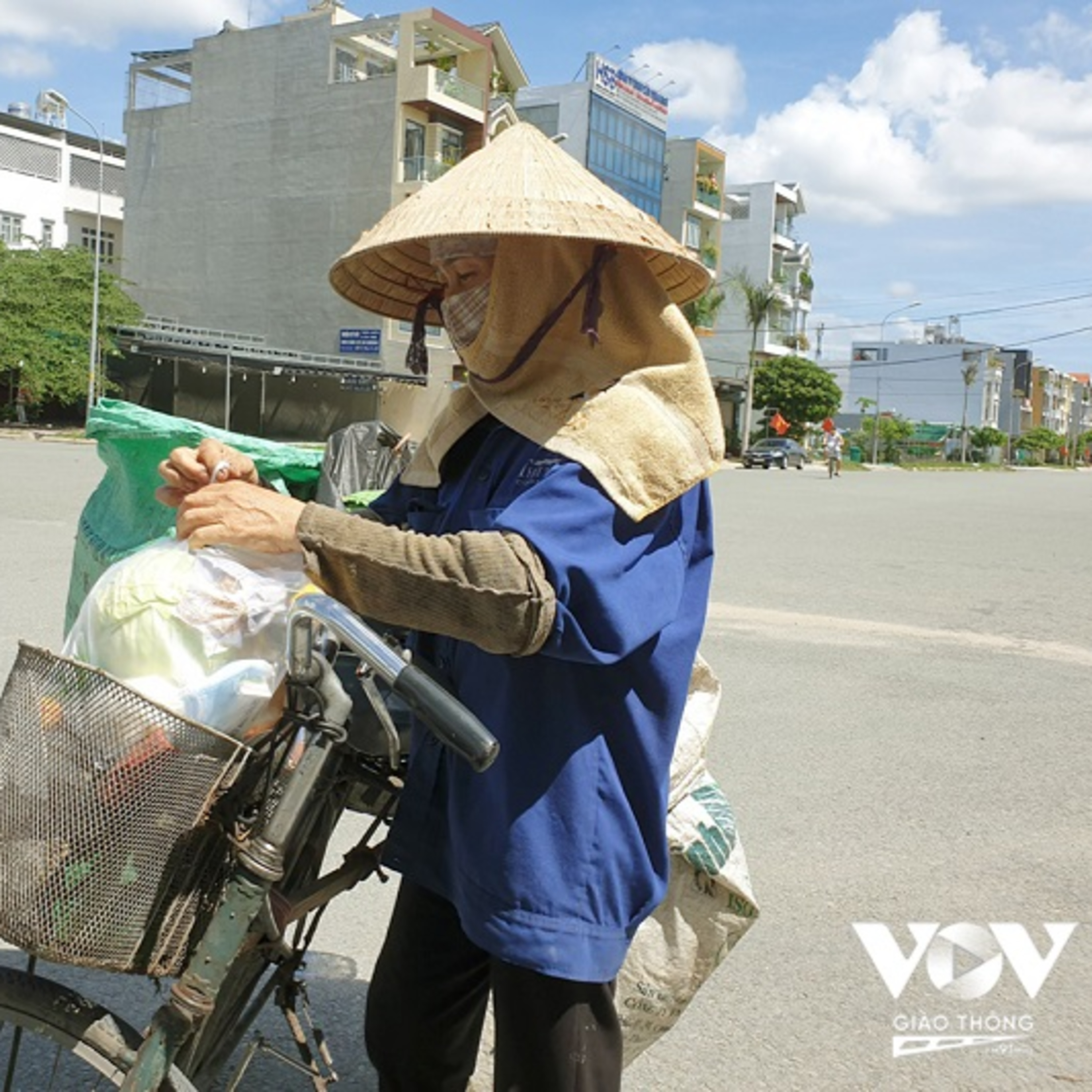 Thị trường việc làm đang nhộn nhịp trở lại, người lao động cần chuẩn bị gì để nắm thời cơ?  episode artwork