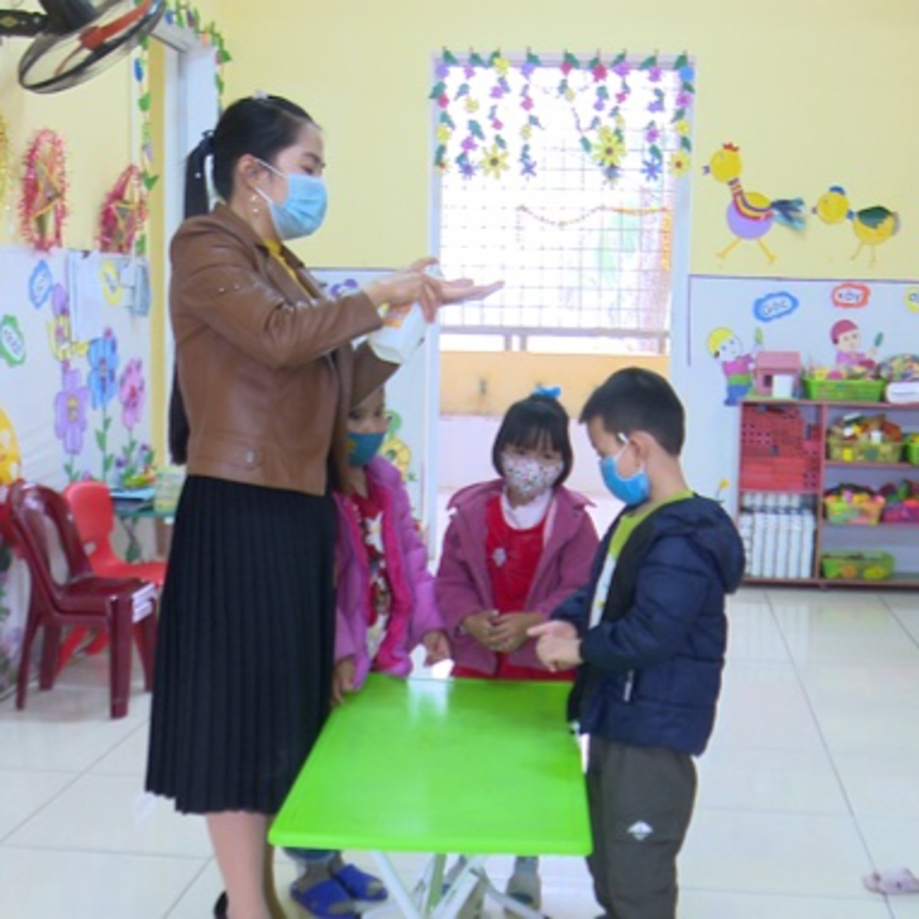 “Đỏ mắt” tìm giáo viên mầm non sau Tết episode artwork