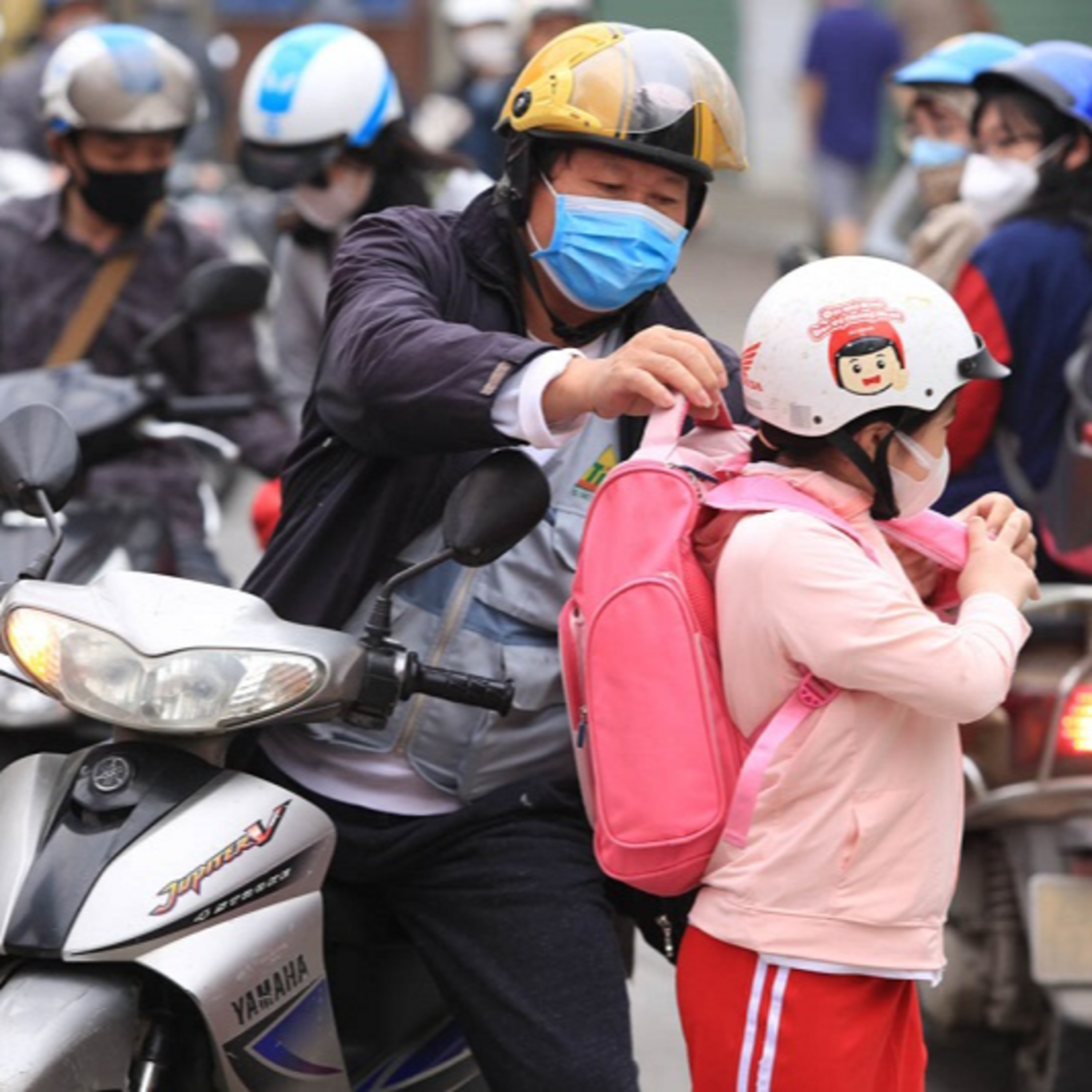 Nhiều trường tư thục chưa dạy học trực tiếp vì phụ huynh chưa kịp đón con episode artwork
