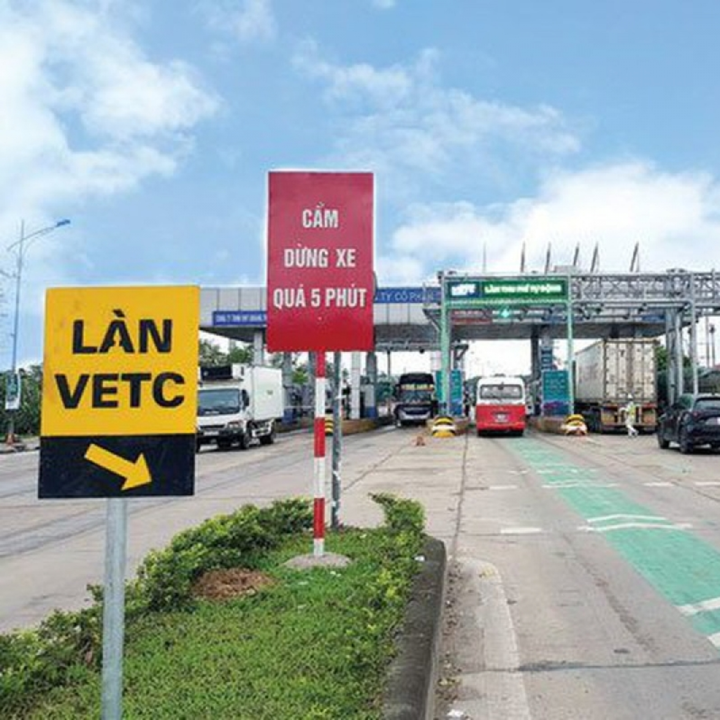 Phí không dừng: Tài xế chưa hài lòng, dư luận hồ nghi, chuyên gia bức xúc