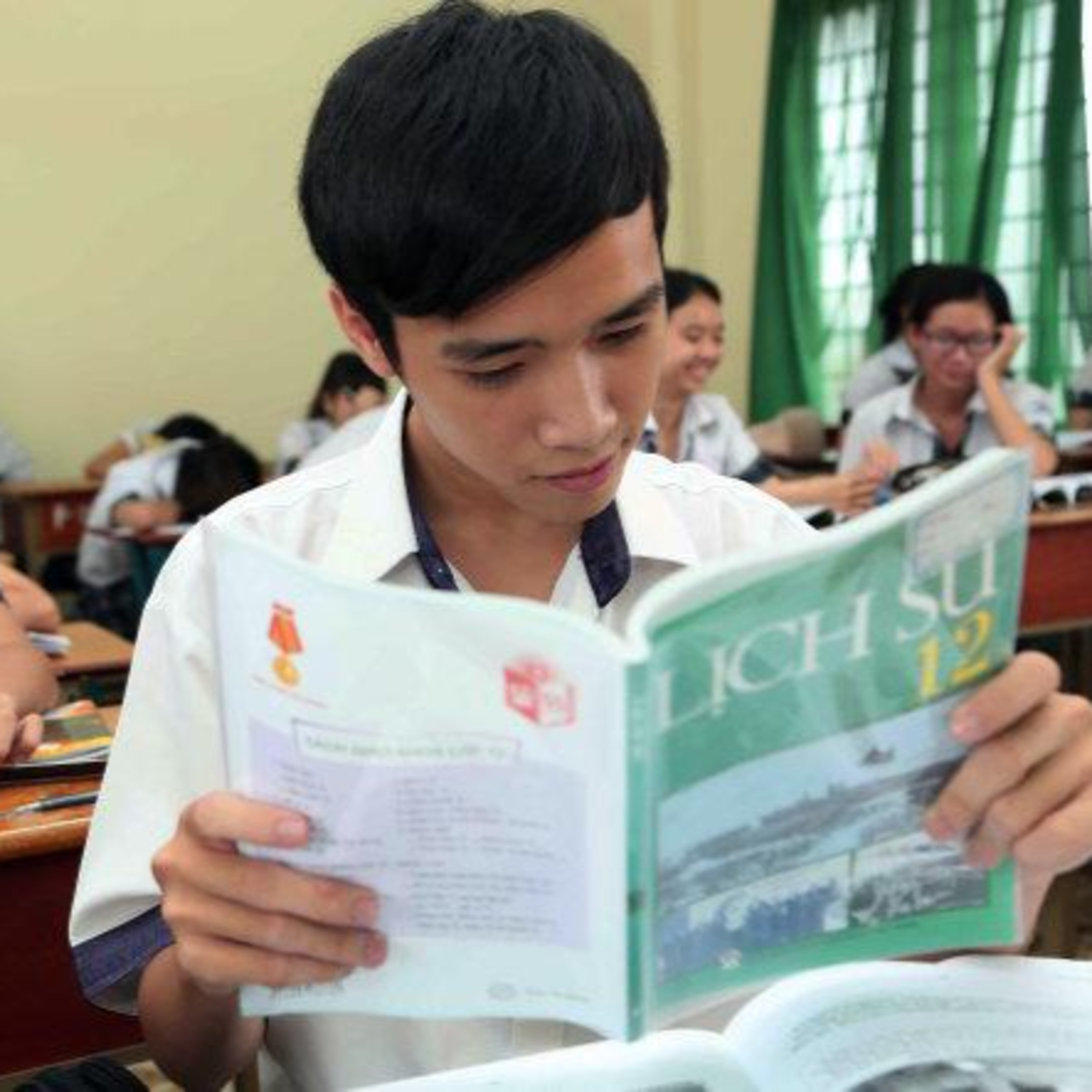 Dạy và học lịch sử: Đừng sa đà vào chi tiết