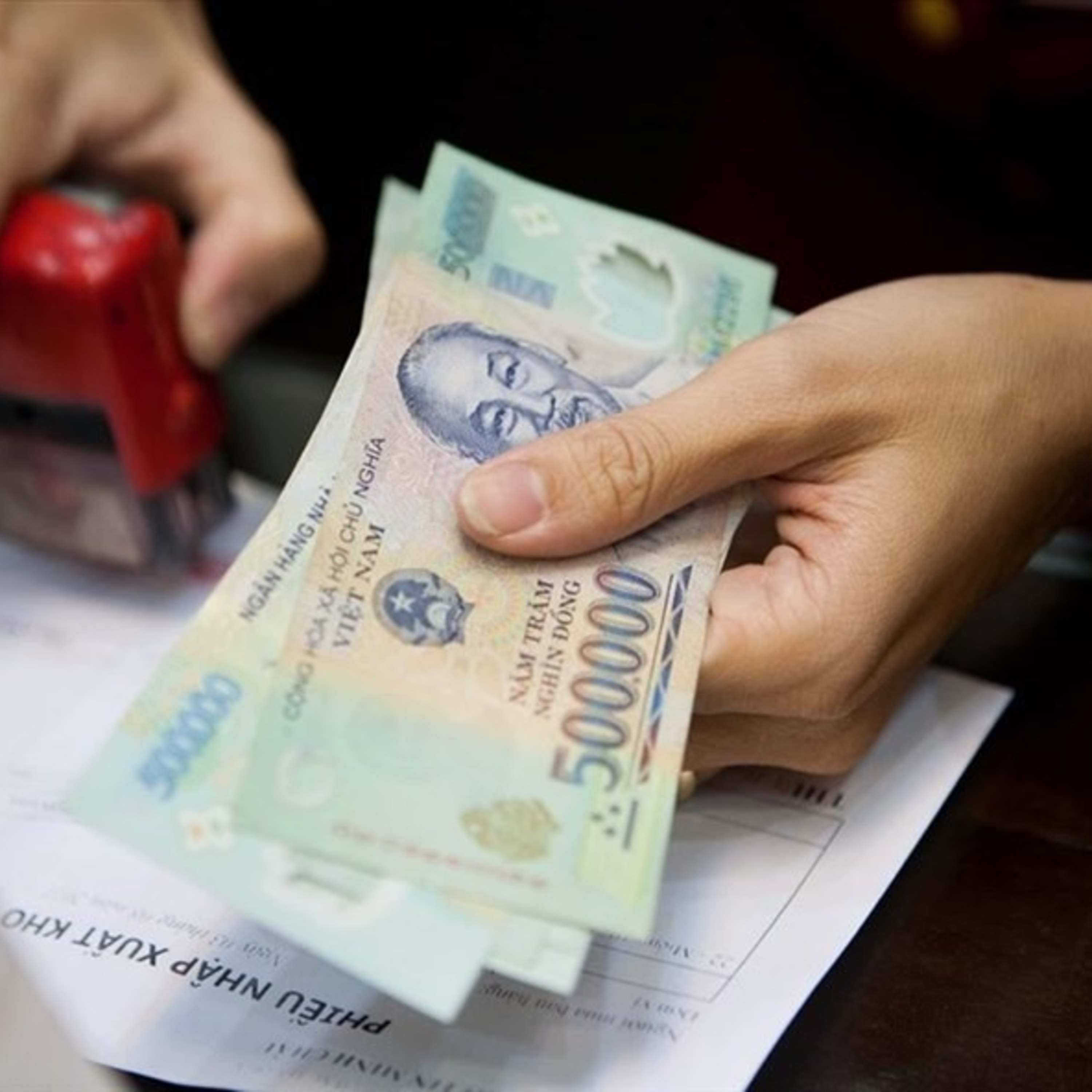 Cán bộ, công chức nghỉ việc hàng loạt: Có nên coi là cơ hội để cải cách tiền lương? episode artwork