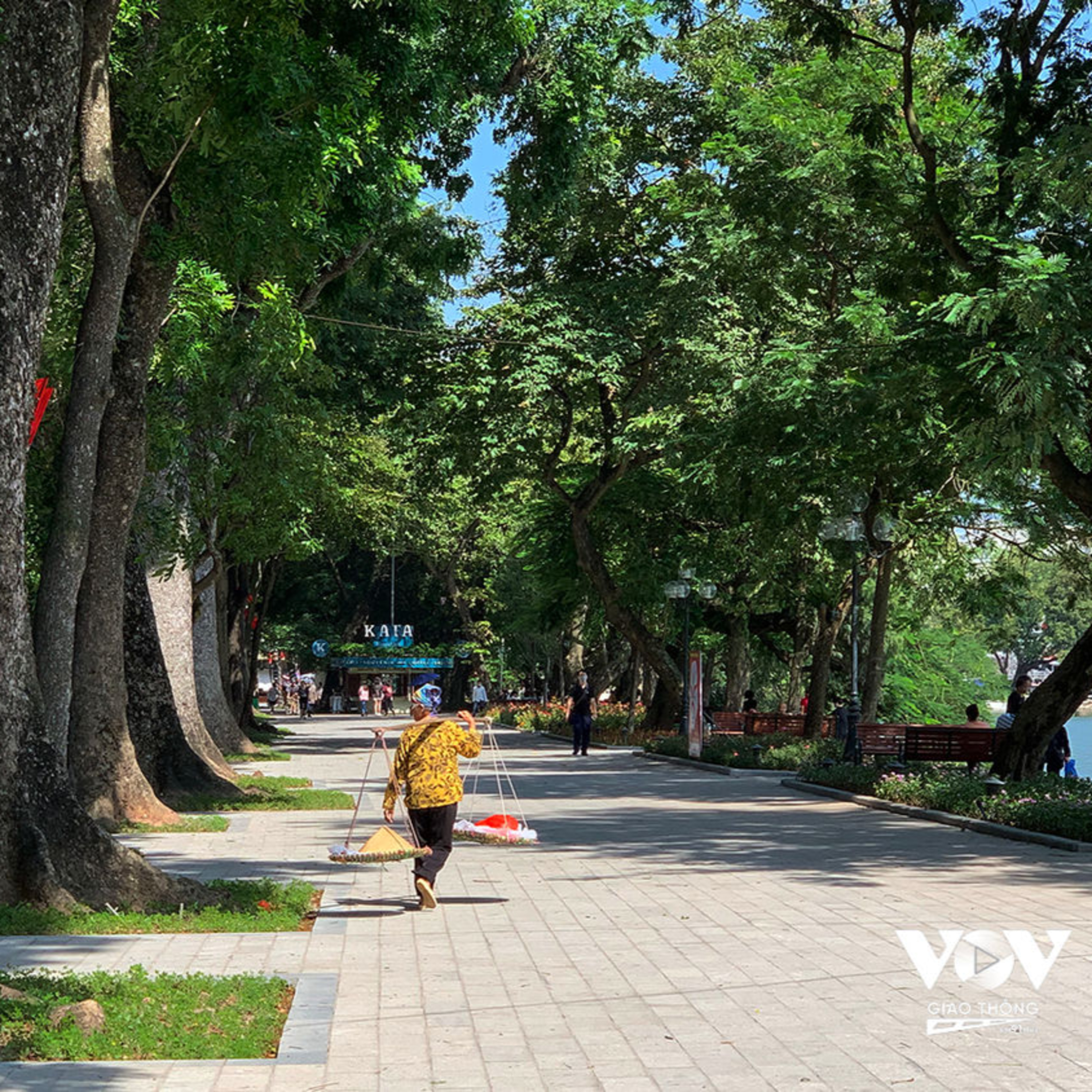 Chuyện trò trên phố: Hà Nội trong mắt người miền Nam lần đầu đến thăm