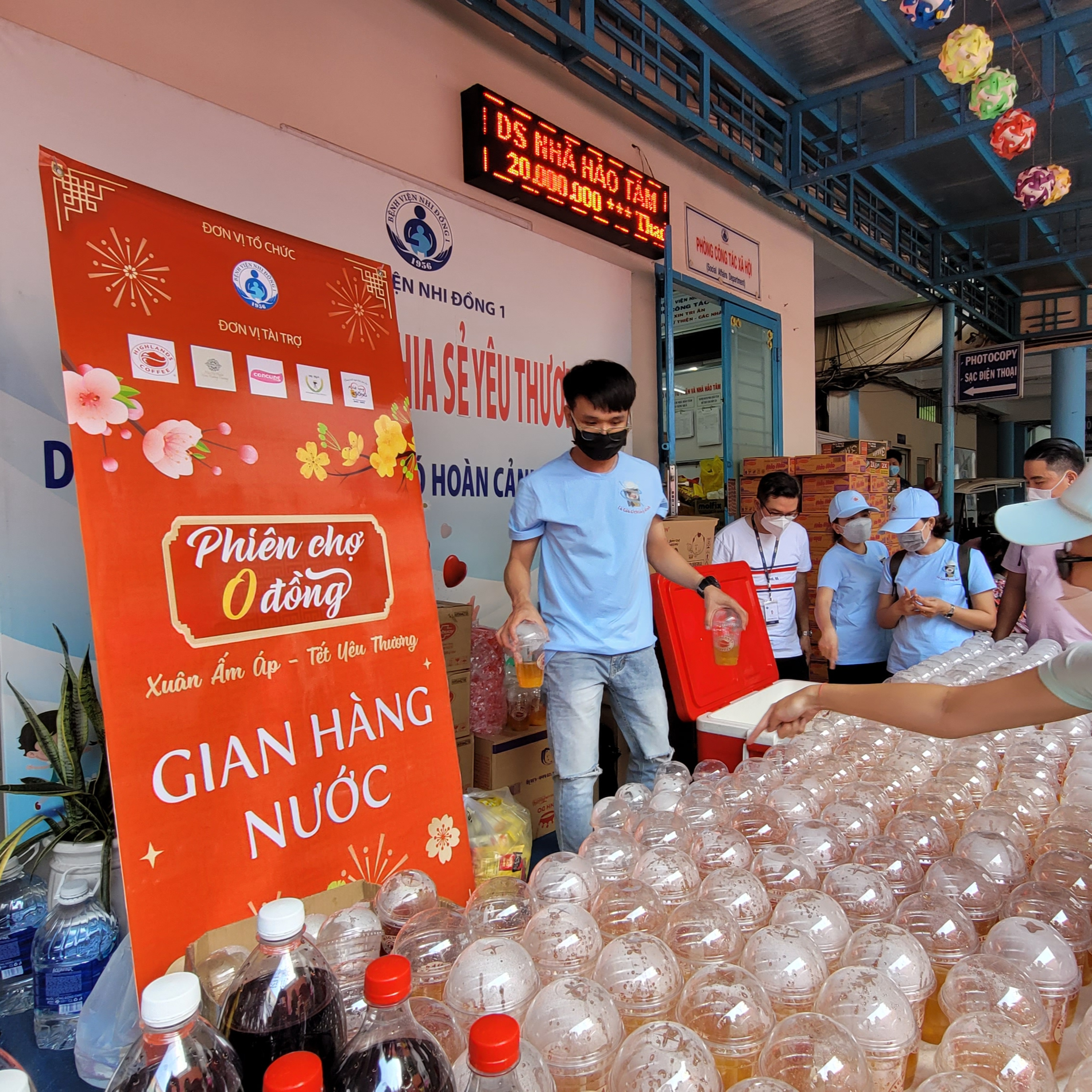 Phiên chợ nghĩa tình - Xuân yêu thương