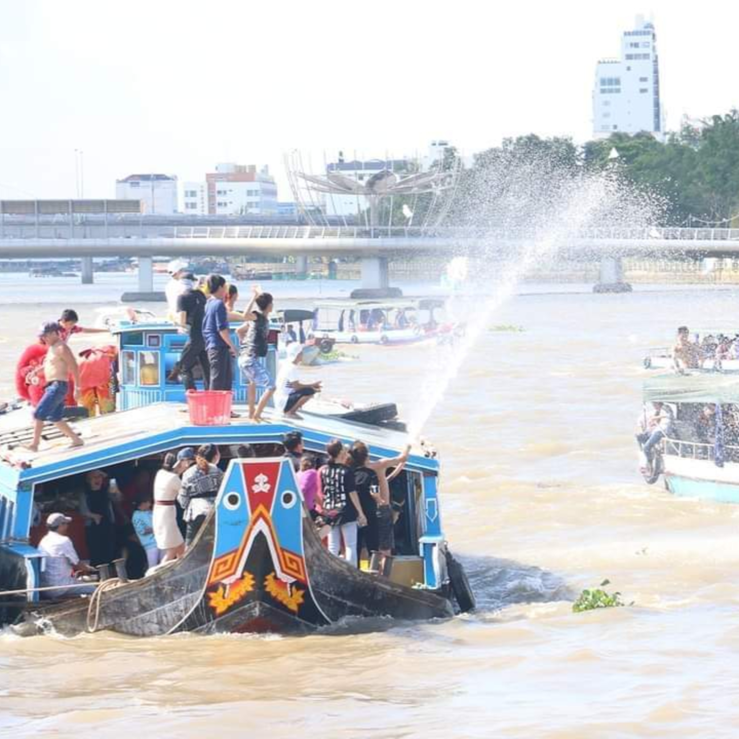 Du lịch TP.HCM phát sáng Tết Quý Mão – Tạo đà cho 2023 bứt phá