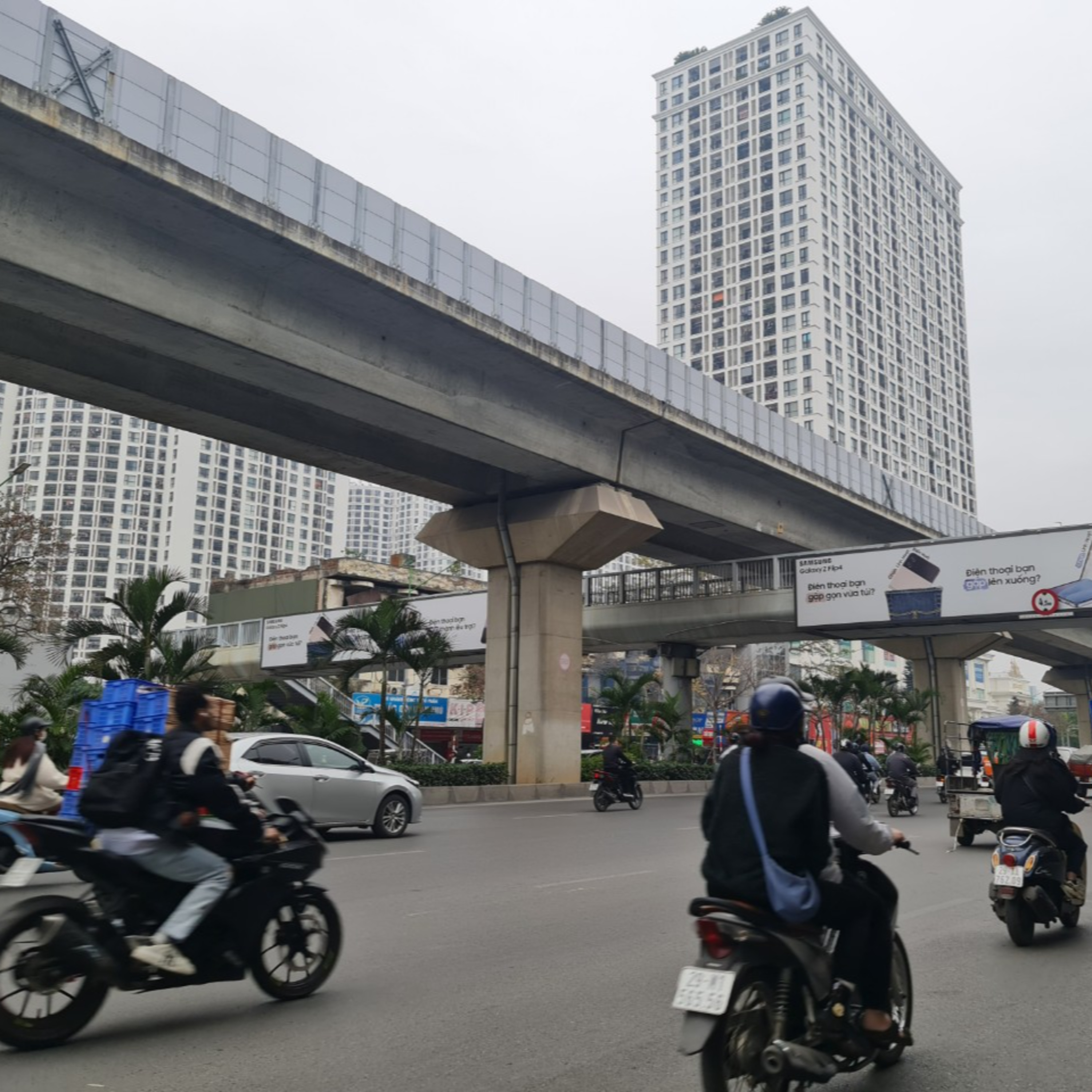 Hà Nội: Nửa năm nhìn lại dự án phân làn trên đường Nguyễn Trãi episode artwork