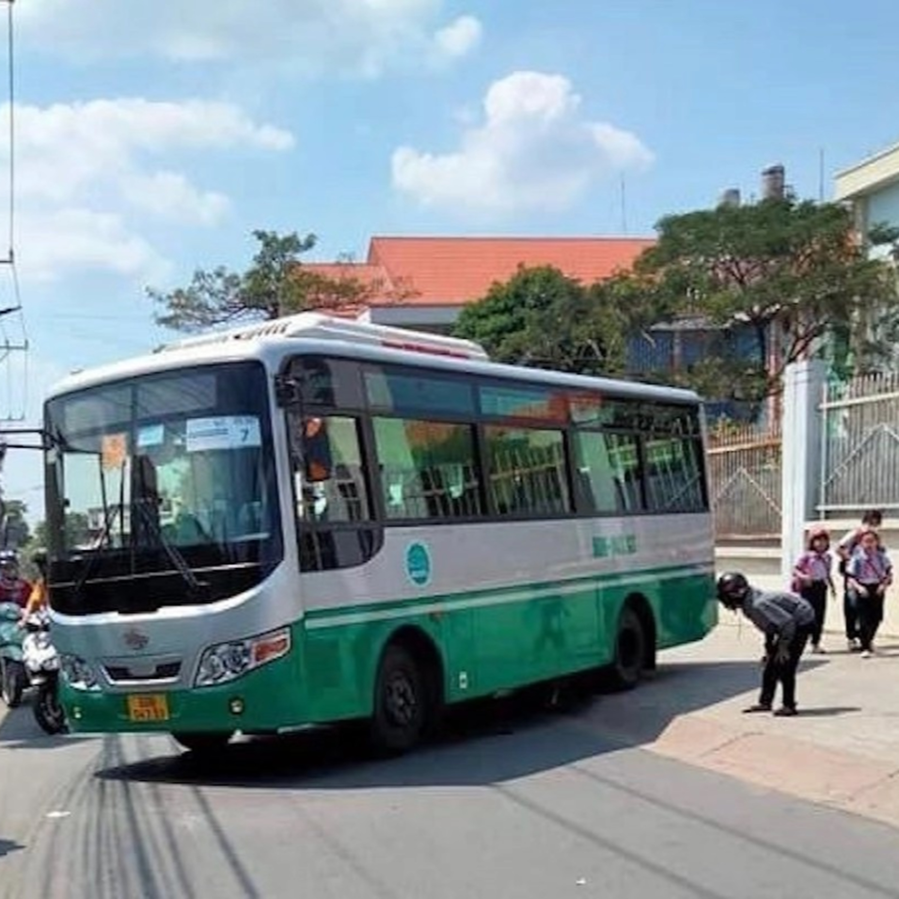 Dịch vụ xe đưa rước học sinh – Một lần nữa gióng chuông cảnh báo thiếu an toàn episode artwork