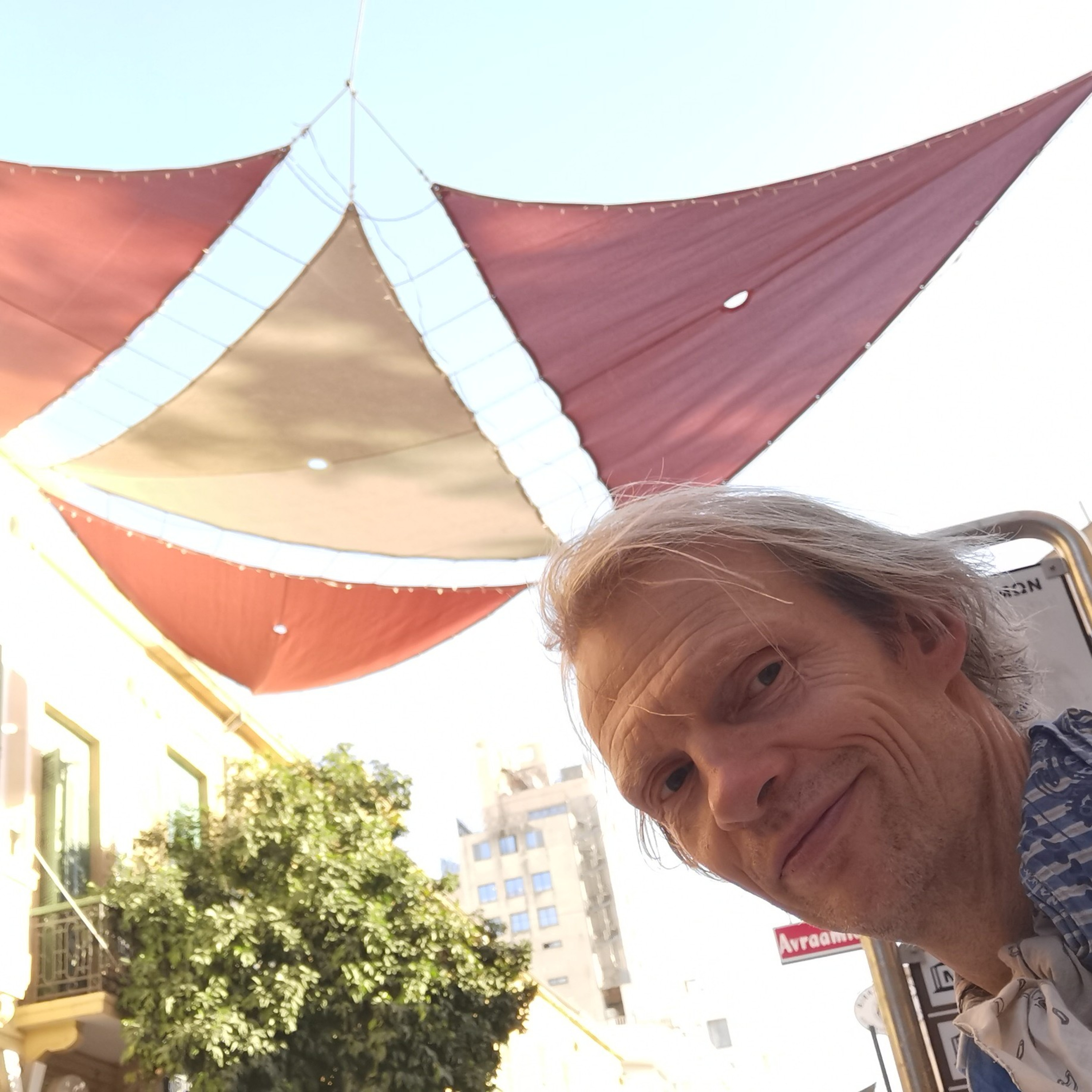 Cyprus - Leo Philosophie - leicht ermüdet vom alltäglichen und doch reflektiert dankbar  episode artwork
