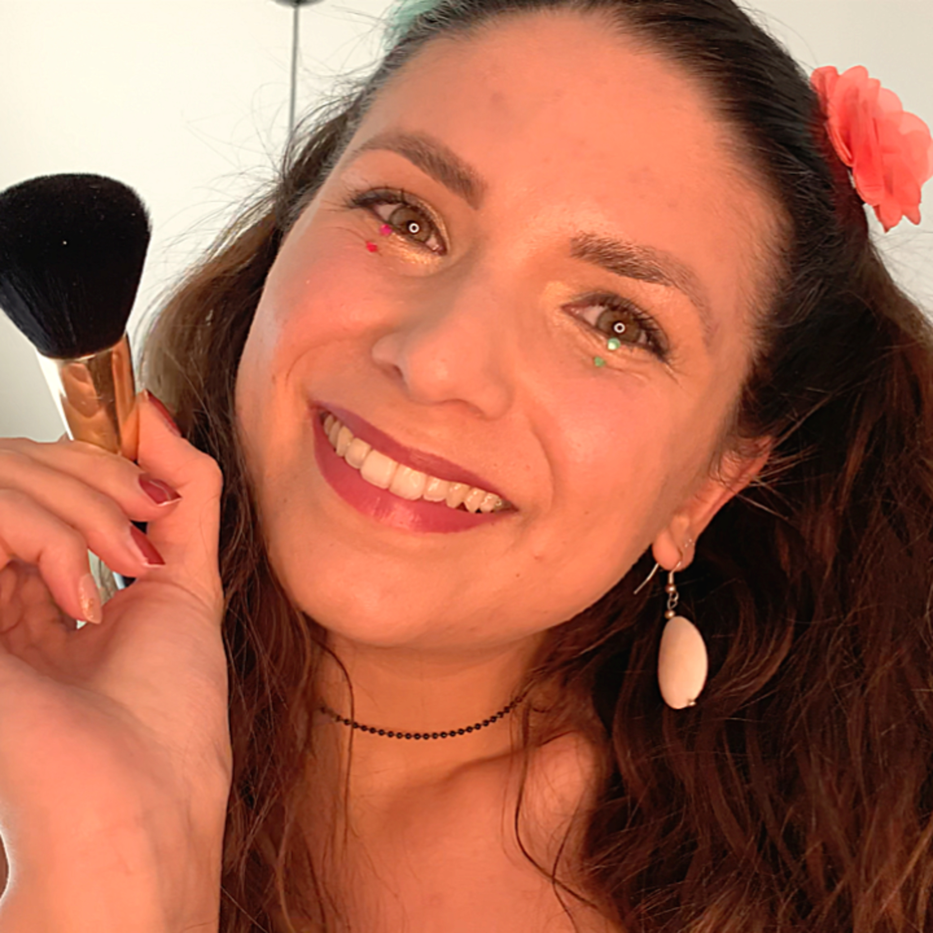 ASMR Funny Friend Does Your Makeup in Bed - very spontaneous (Deutsch/German RP, Personal Attention) episode artwork