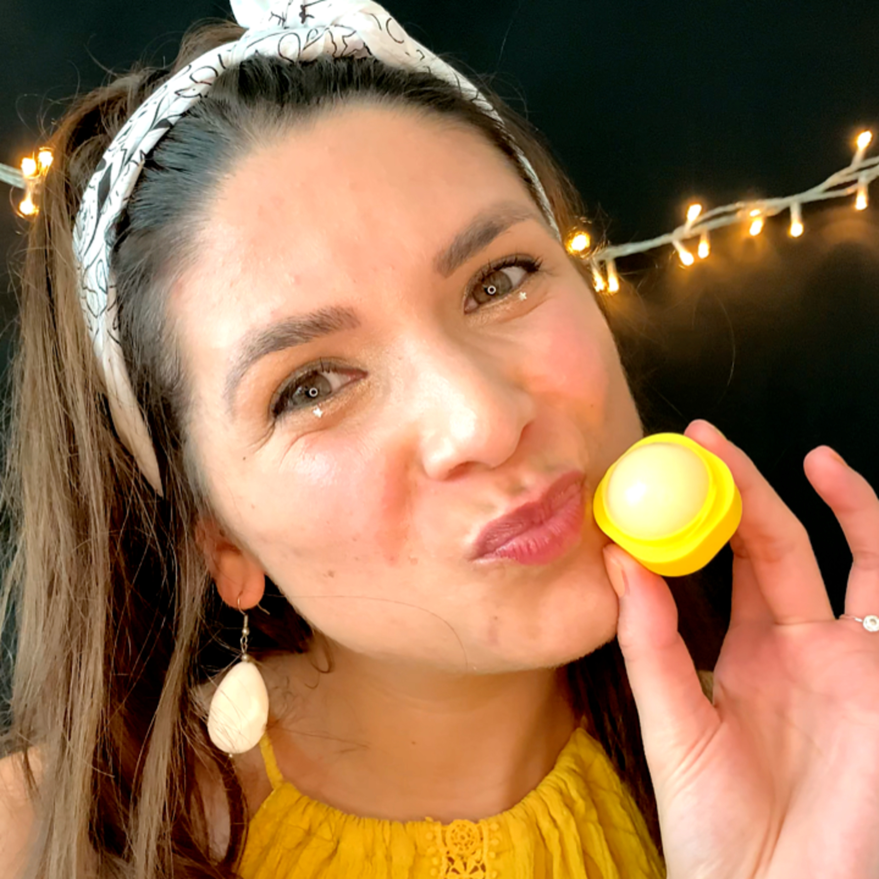ASMR 100 Layers of Lip Balm Counting from 1-100 (Mouth Sounds, Breathing, Soft Whispers, DE/EN) episode artwork