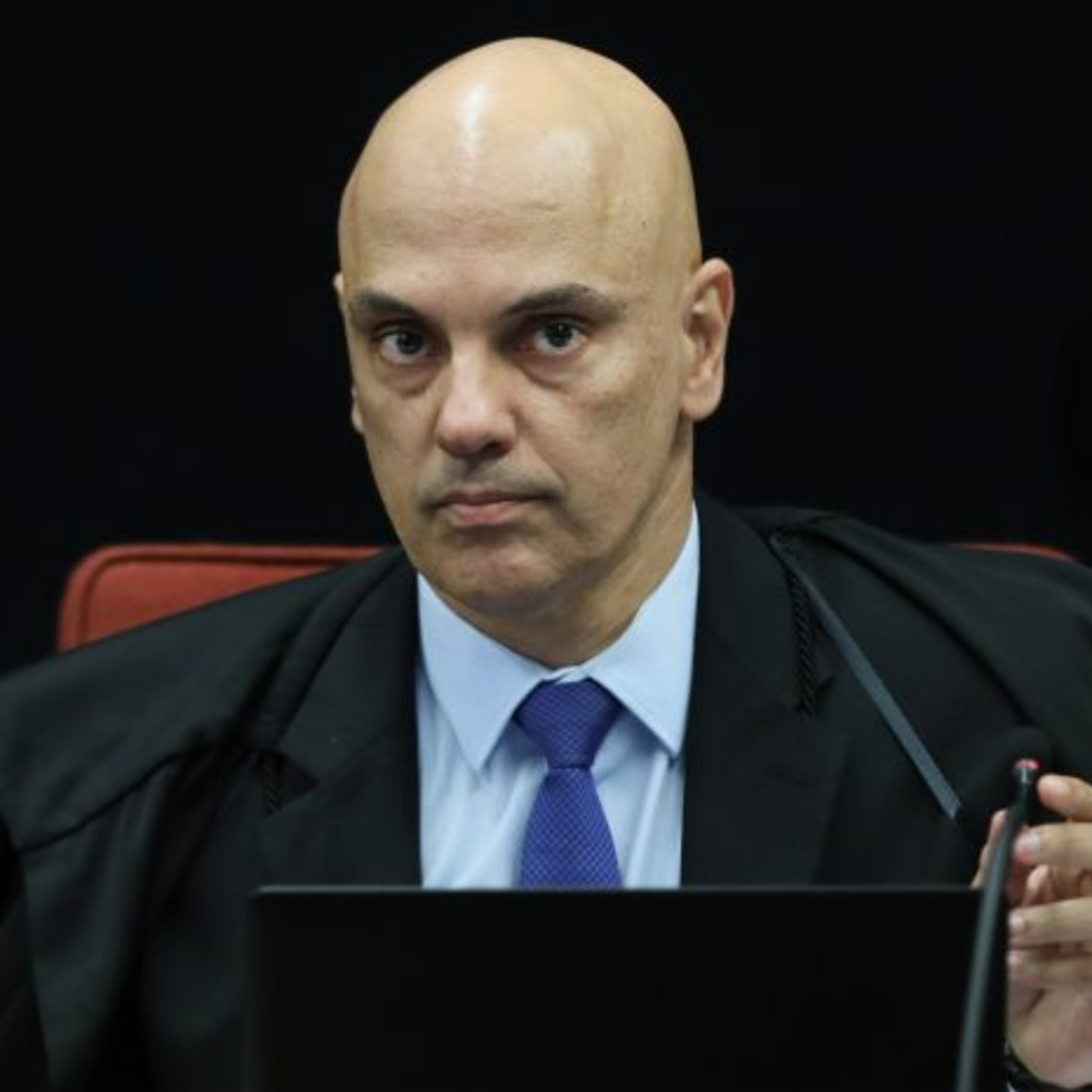 Sara Winter afirma em documentário que recebia dinheiro para protestar