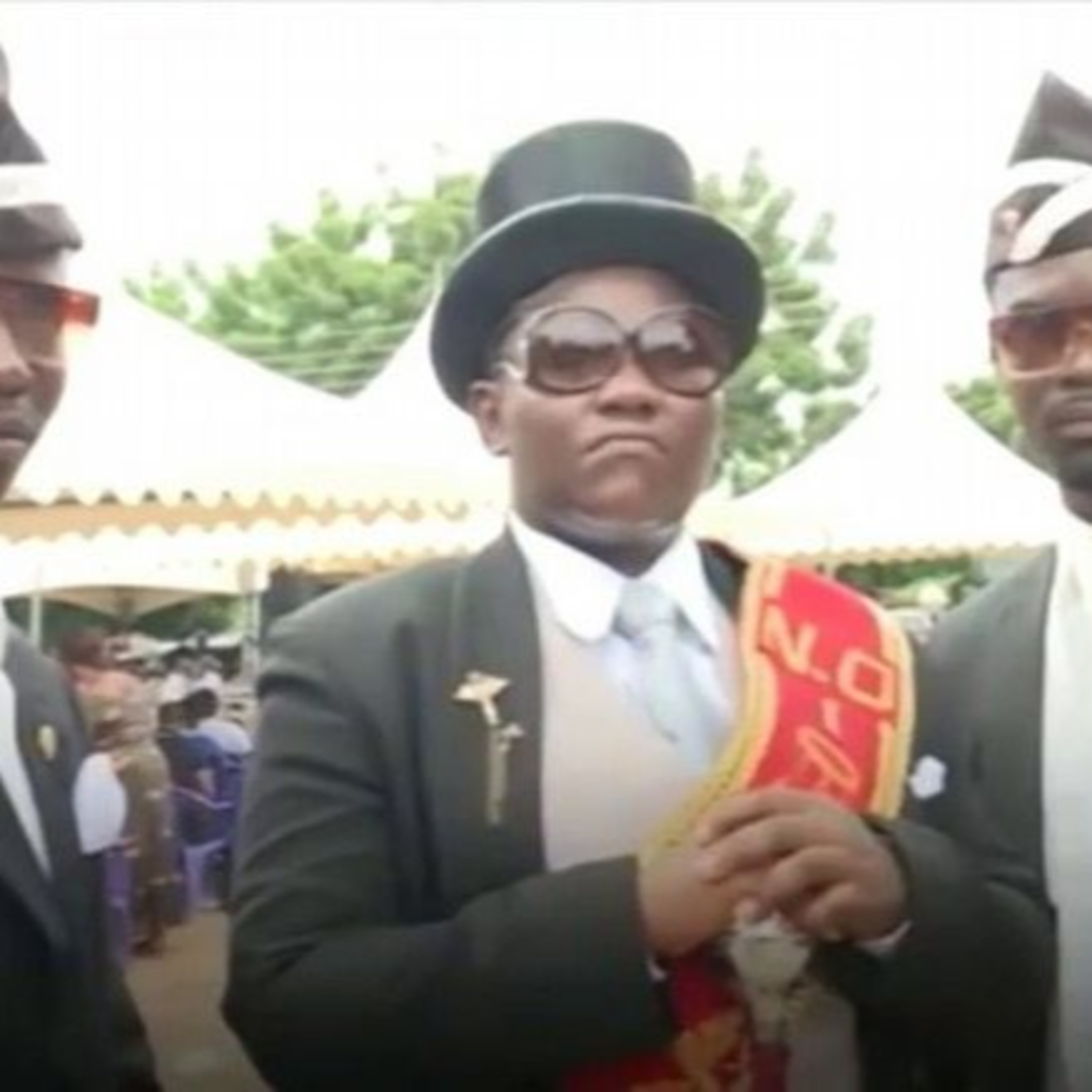 HISTORIAS AUNQUE ES DE NOCHE