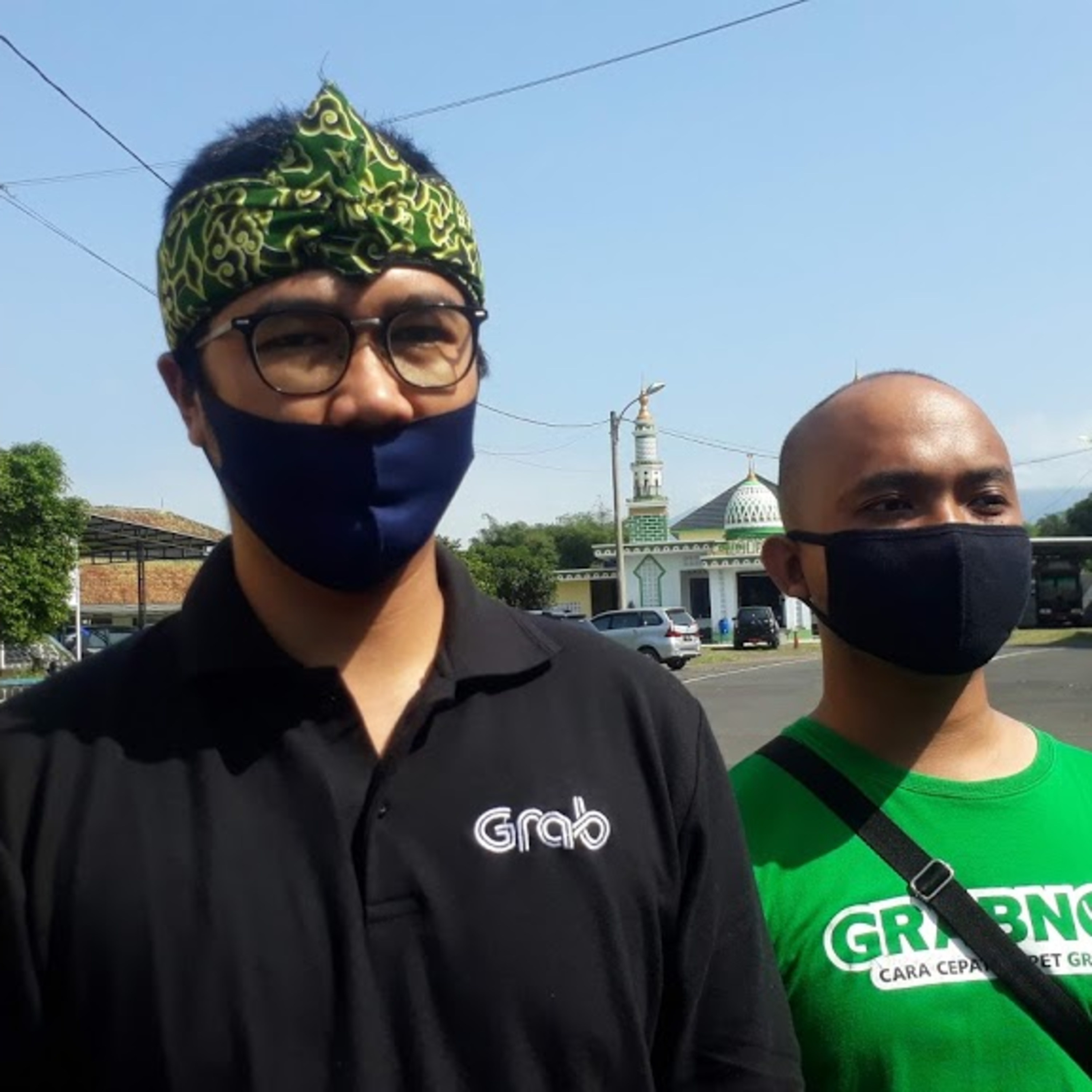 KILAS RADIO - Edisi SABTU 27 JUNI 2020 _PEMKOT TASIKMALAYA APRESIASI OJOL YANG LUNCURKAN ALAT PELINDUNG PENGEMUDI & PENUMPANG episode artwork