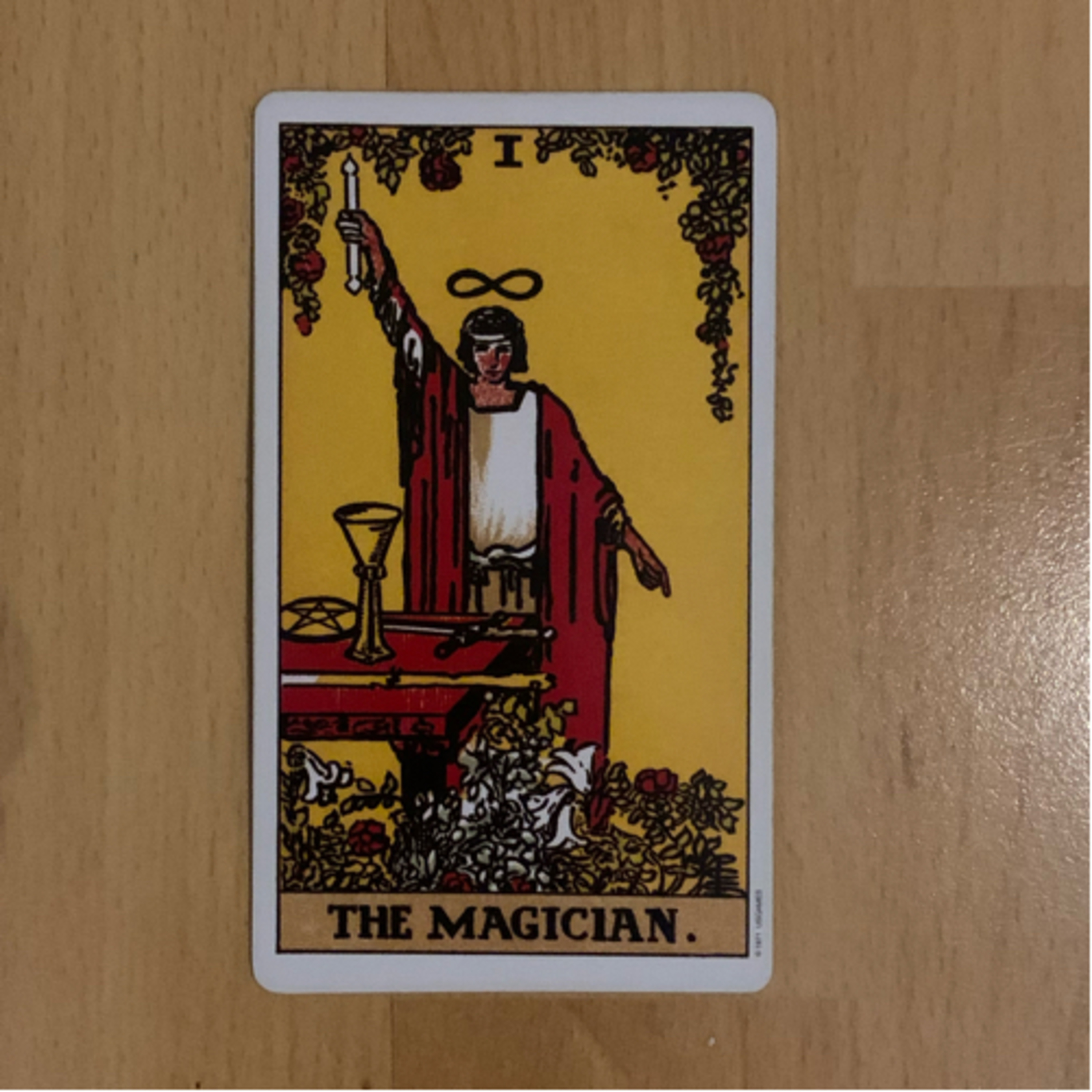 Daily tarot & oracle cards 😊