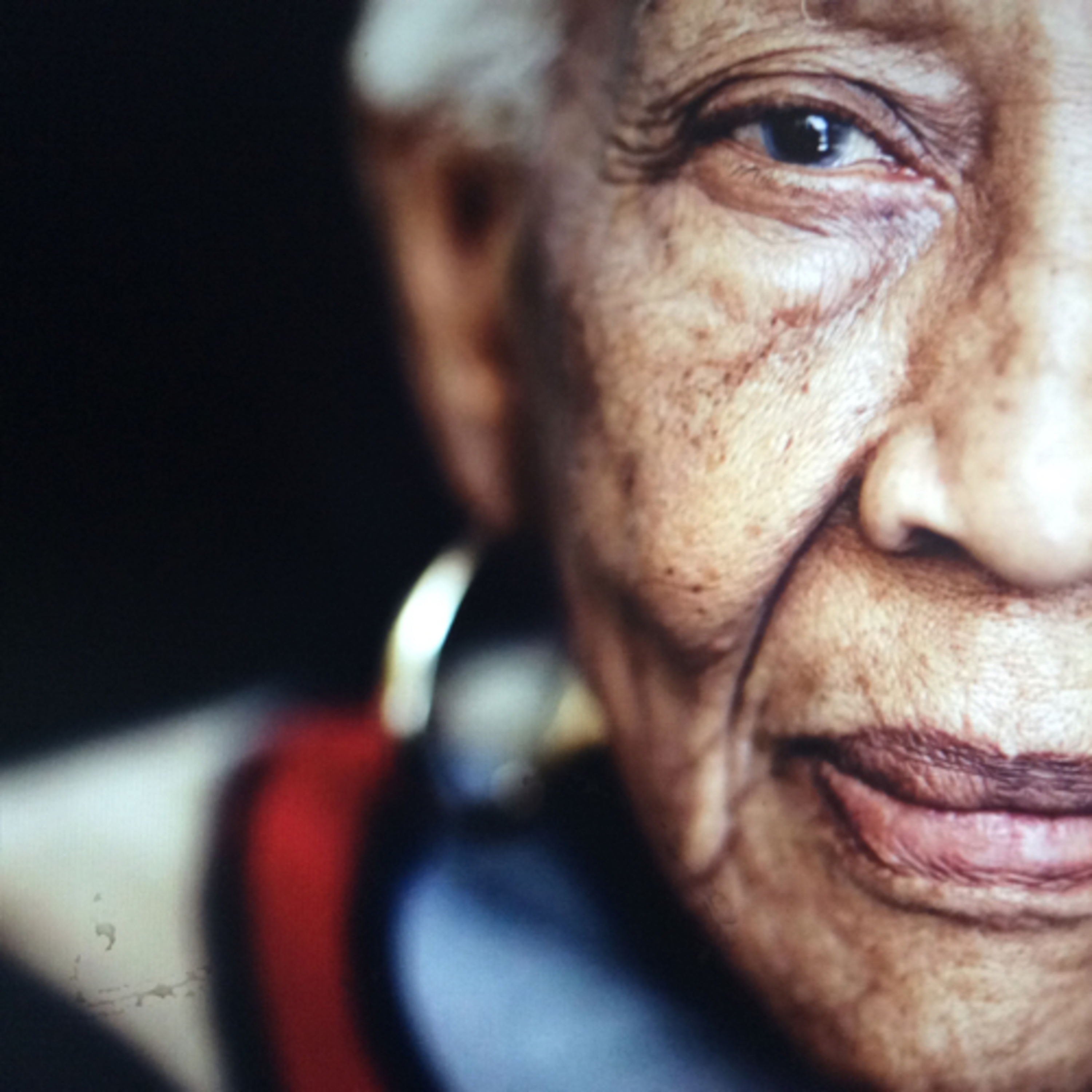 who is Doris Payne, and how did she steal millions in gemstones?