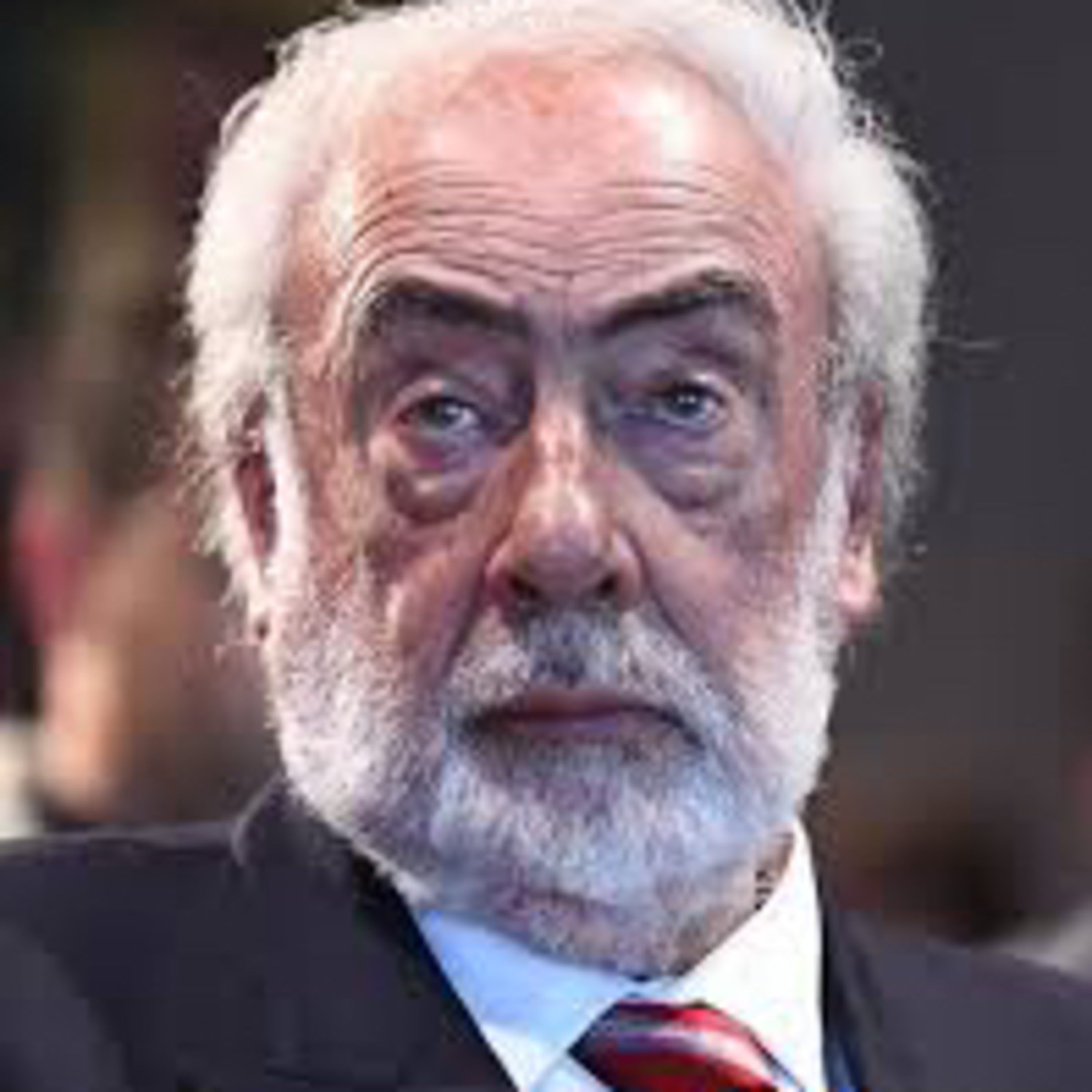 PONIENDO NEGRO SOBRE BLANCO