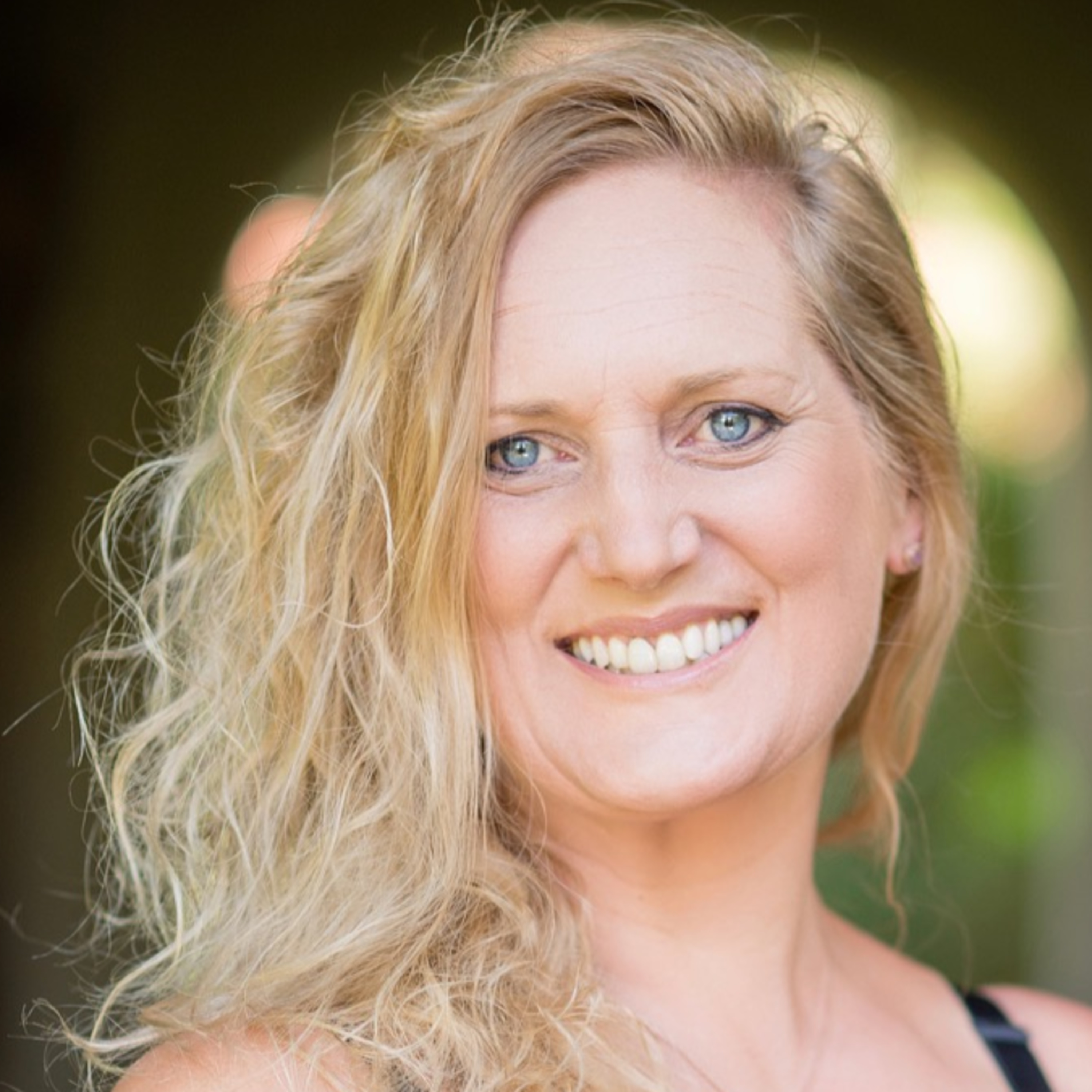 Episode 41: Clare Louise - Creative Leadership Coach, Part 4: Being a Role Model and Finding Motivation Successfully episode artwork