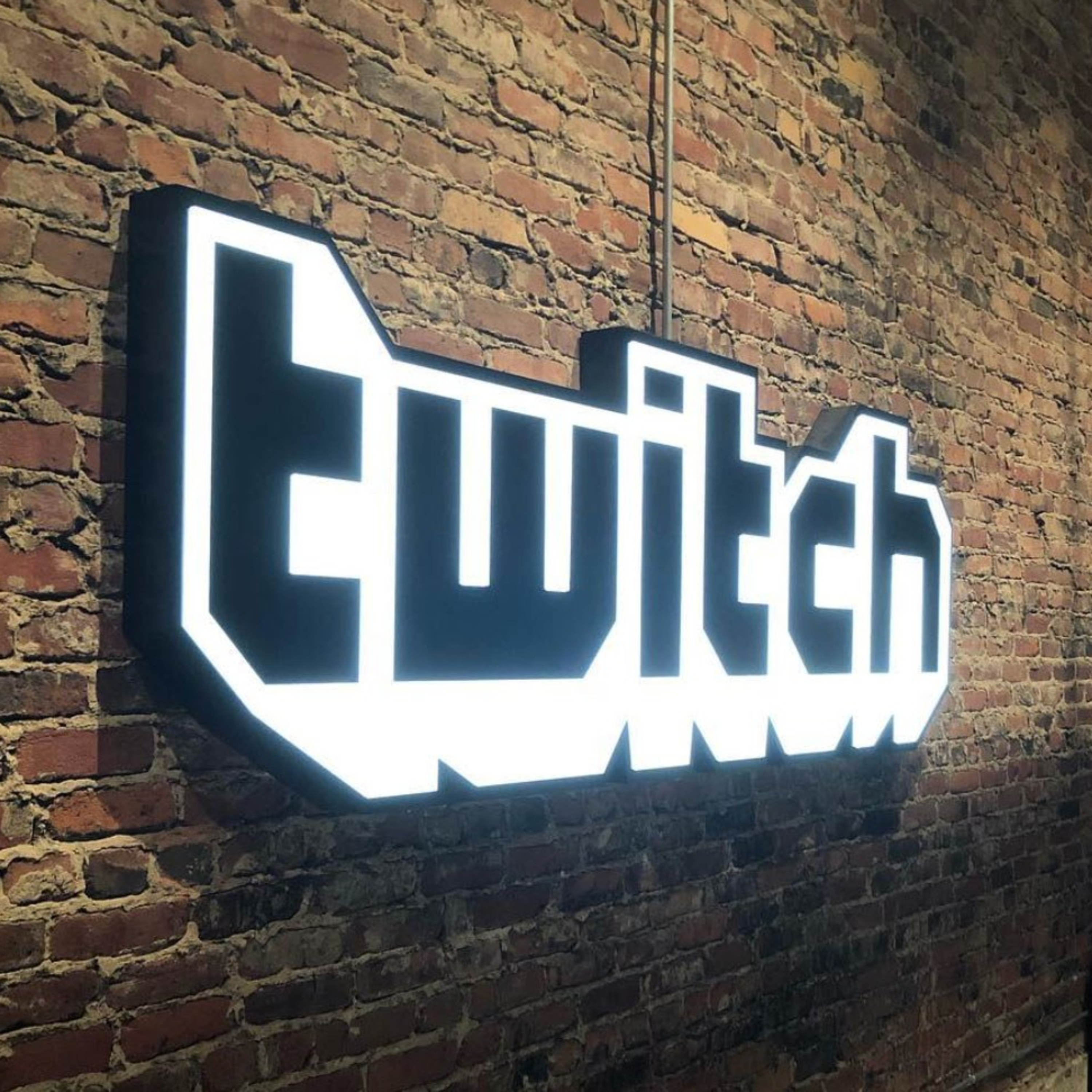 Police say there is no Danger after Twitch HQ Threatened - DBN News for 8/8/19 episode artwork