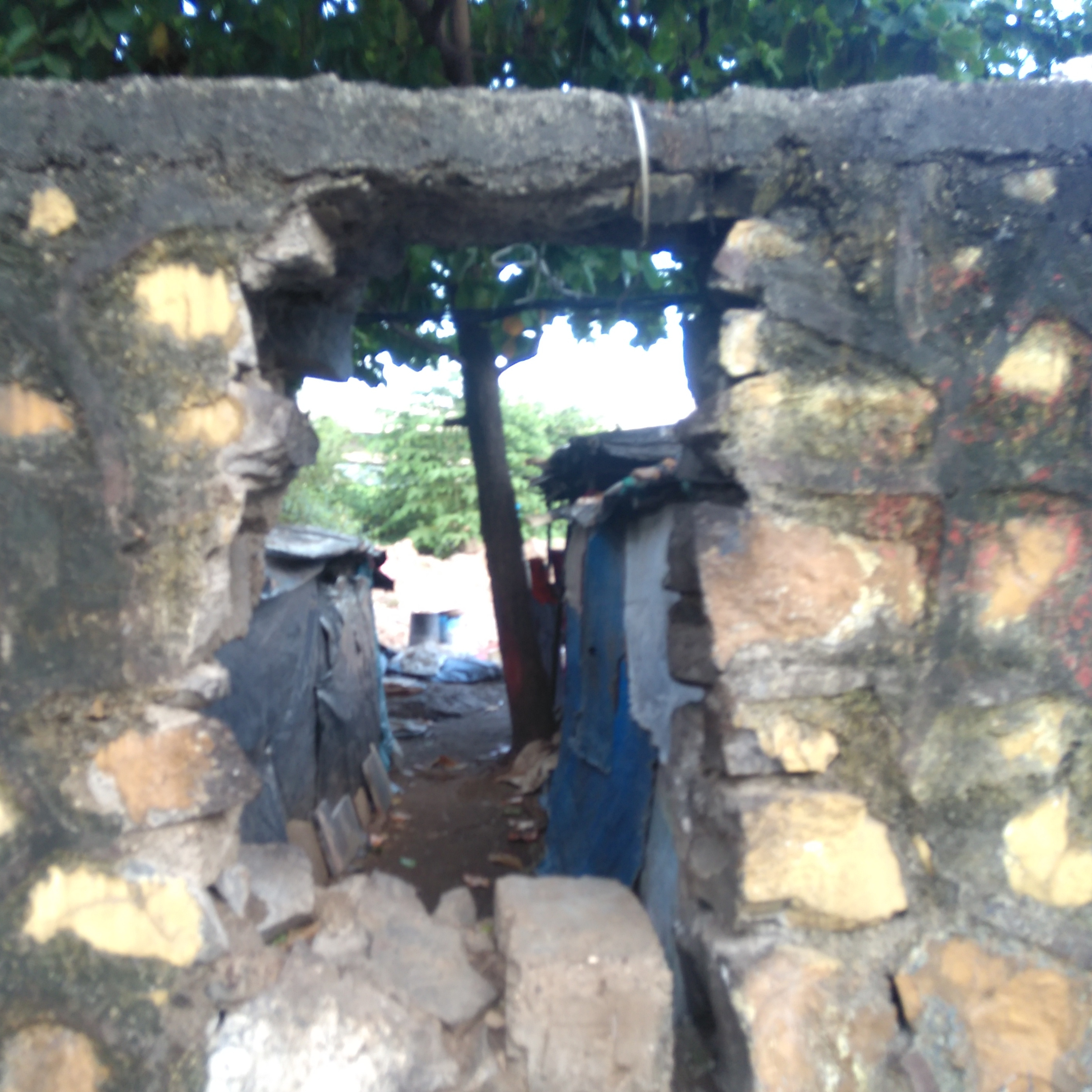Roadside Encounters with Humanity - Lockdown !