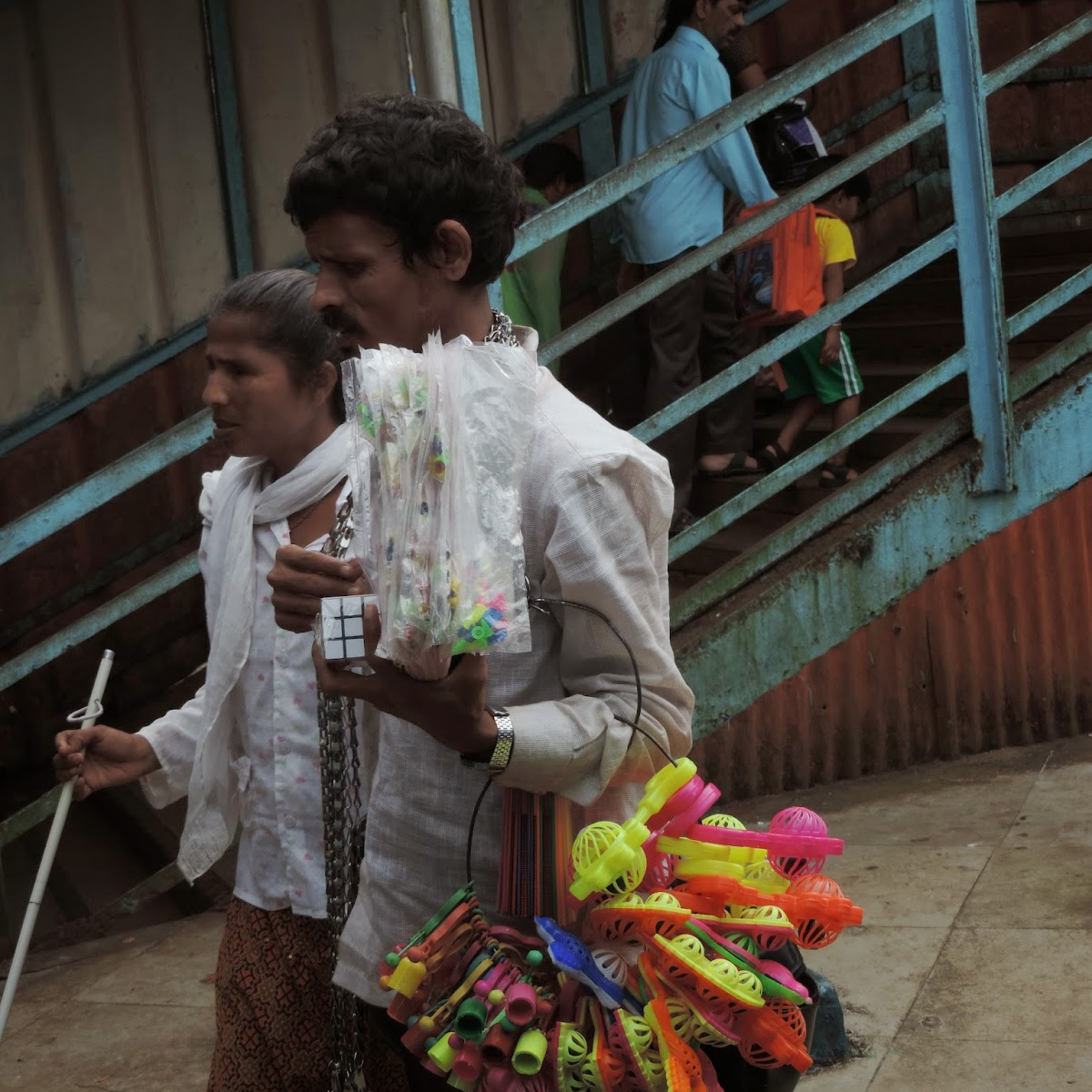 Roadside Encounters with Humanity - Lockdown !