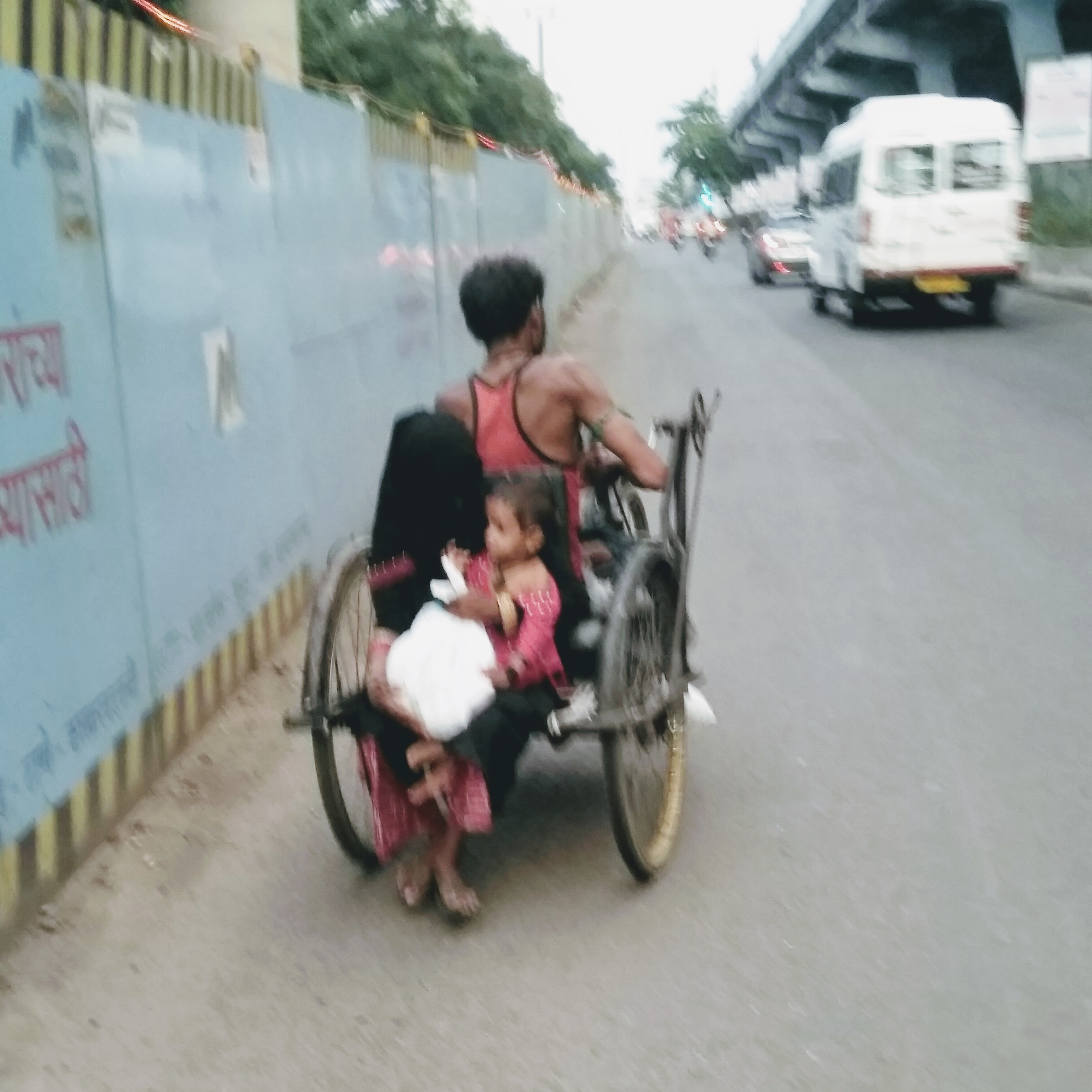 Roadside Encounters with Humanity - Lockdown !