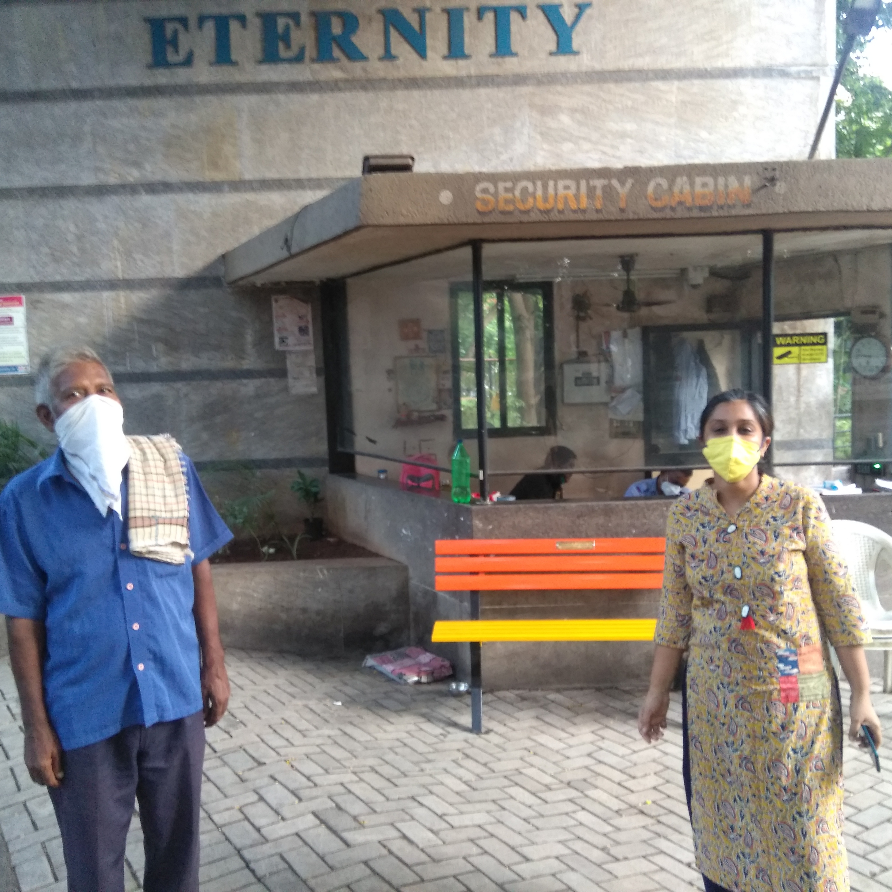 Roadside Encounters with Humanity - Lockdown !