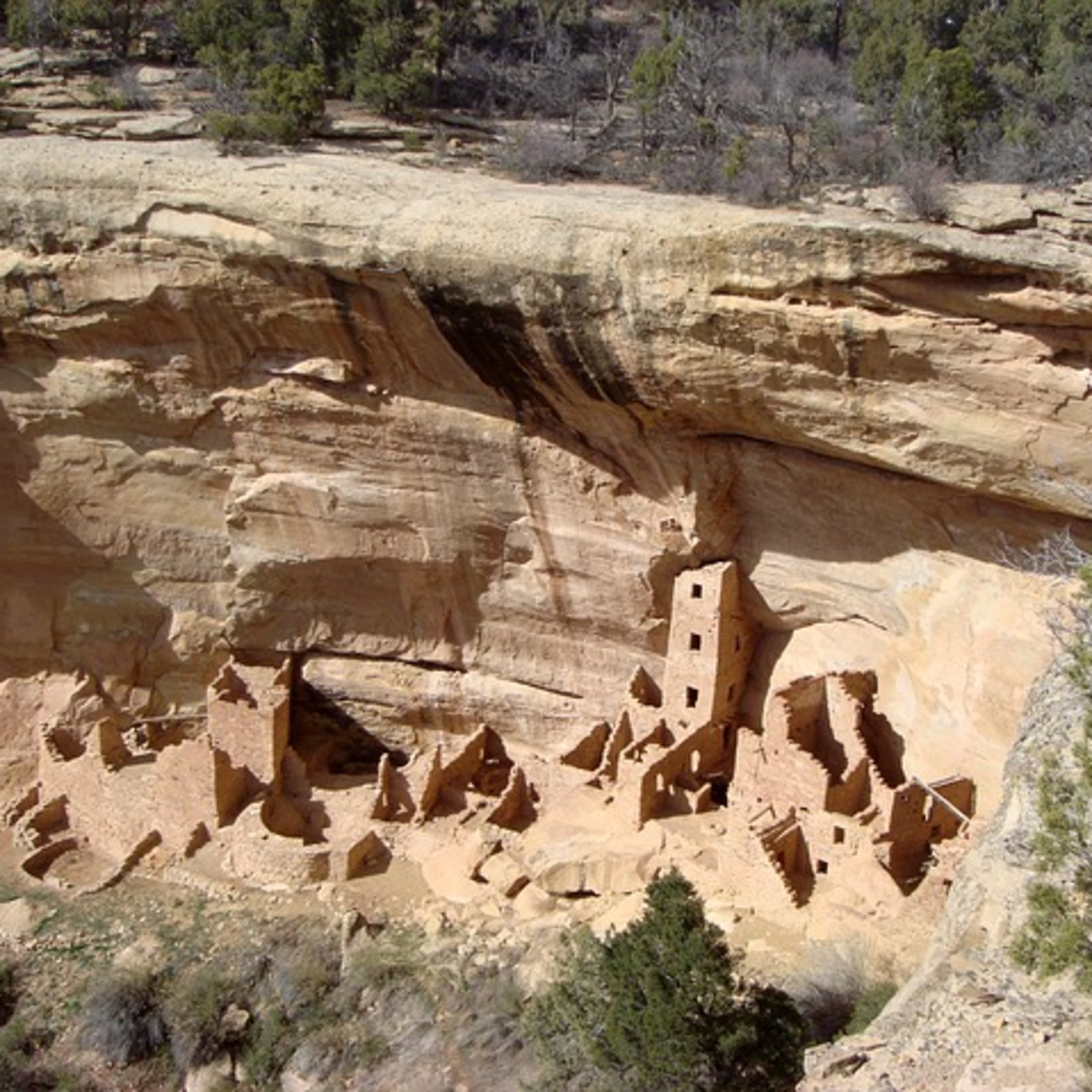 【世界遺産】断崖絶壁の岩窟集落メサ・ヴェルデ。地底人の古代遺跡?