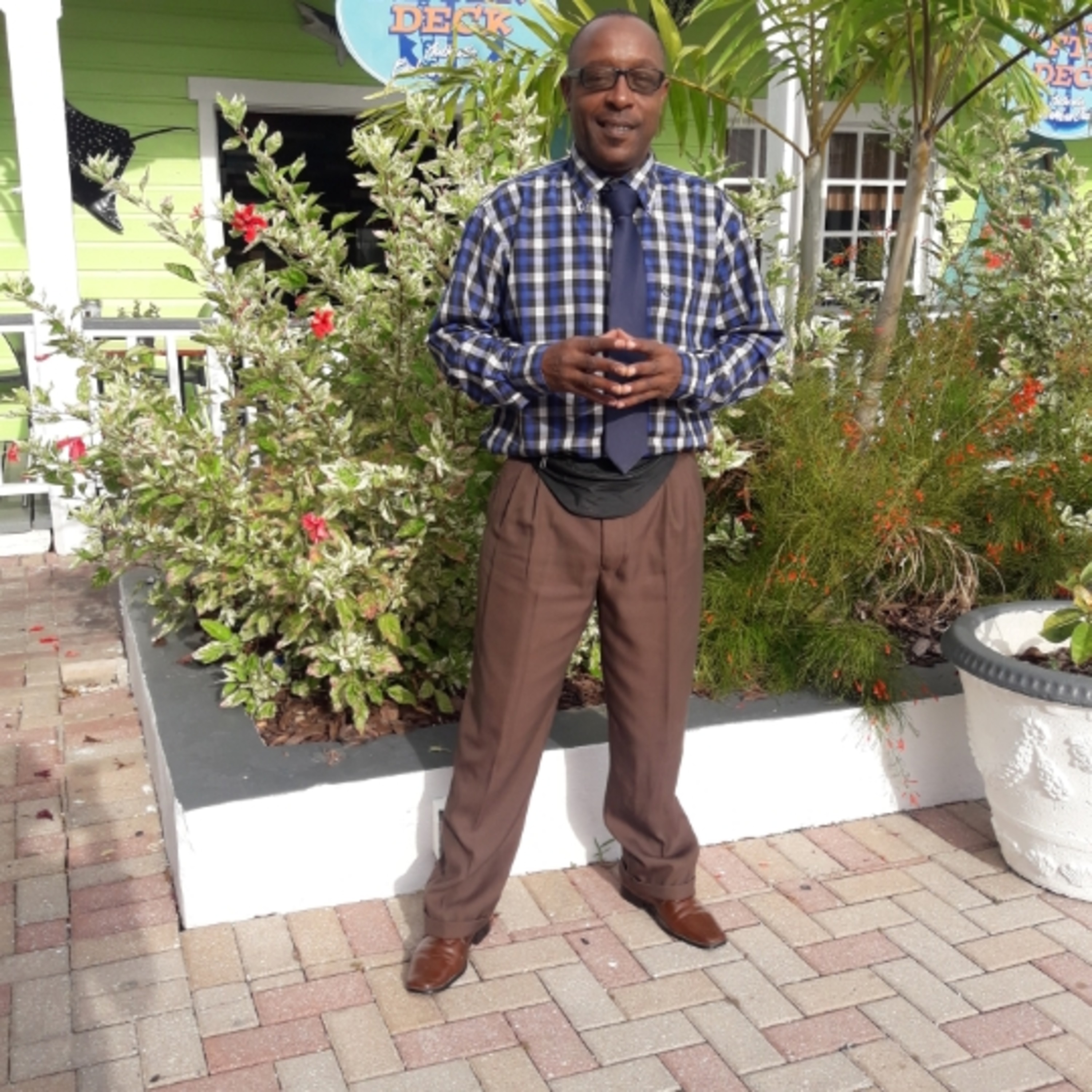 Lorenzo Mckenzie Globel Min.