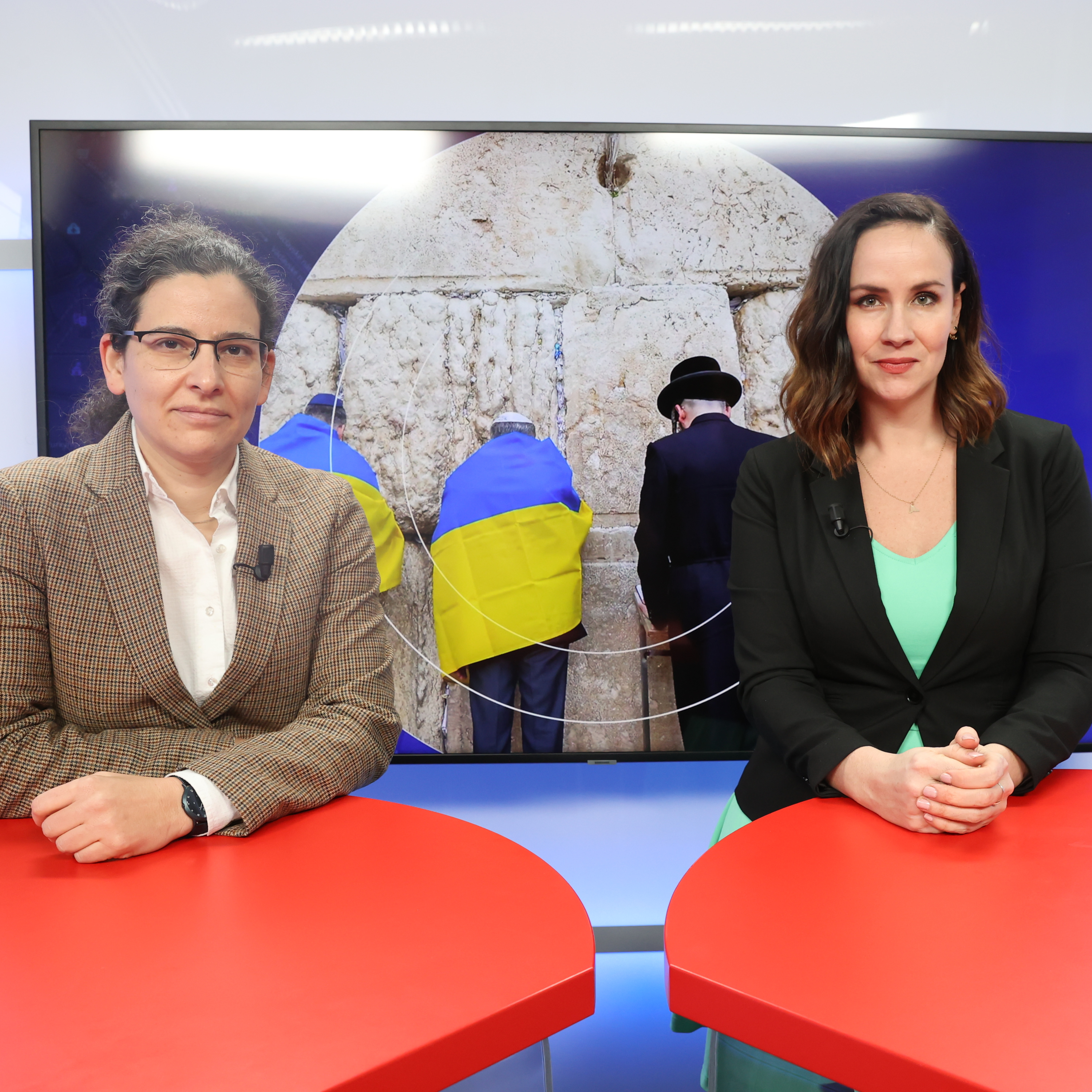 Expertka Irena Kalhousová o Putinově „denacifikaci“ Ukrajiny i tajemném setkání izraelského premiéra episode artwork