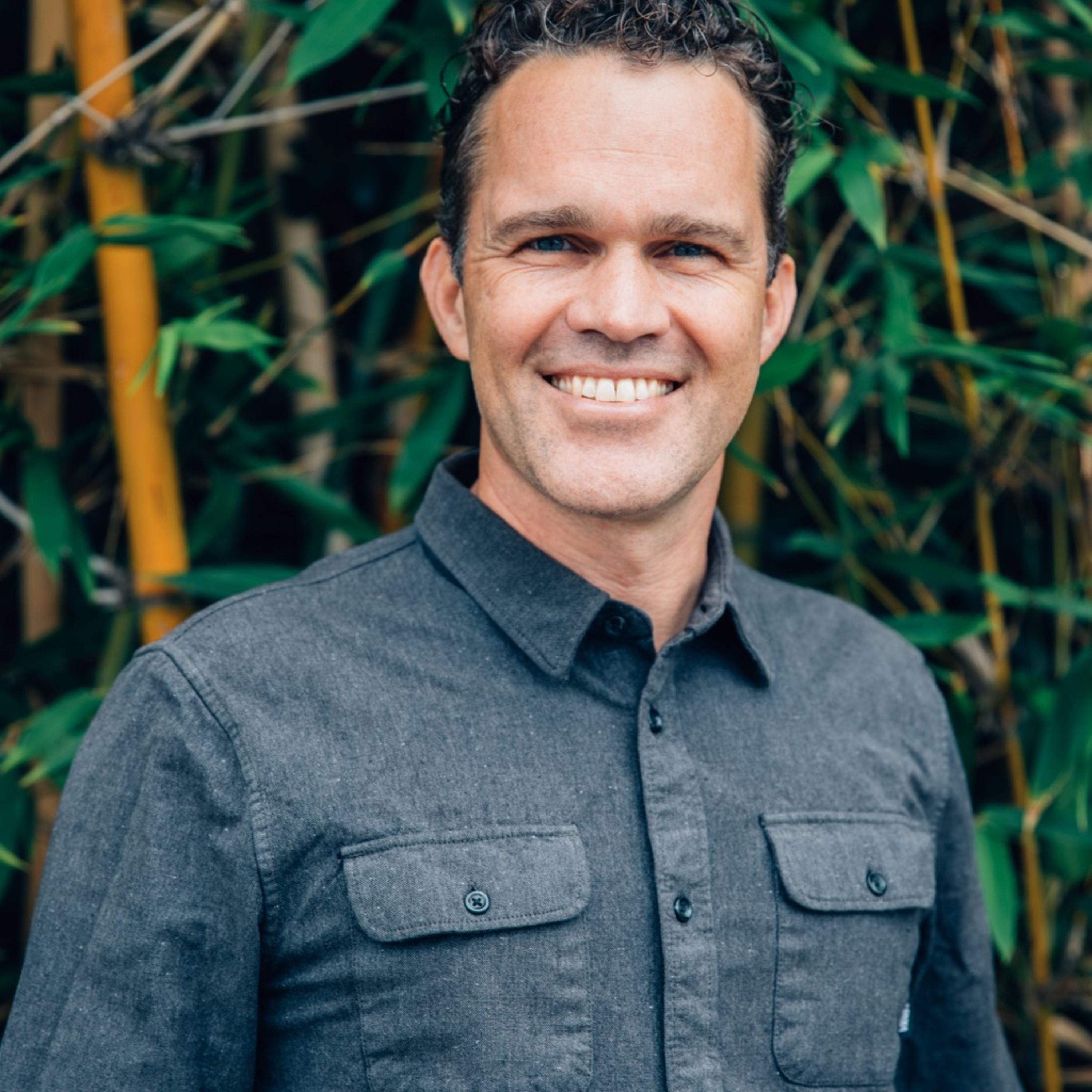 Mitchell Rabin Interviews Zach Bush, M.D. on Virology, Microbiome, UFOs & More episode artwork