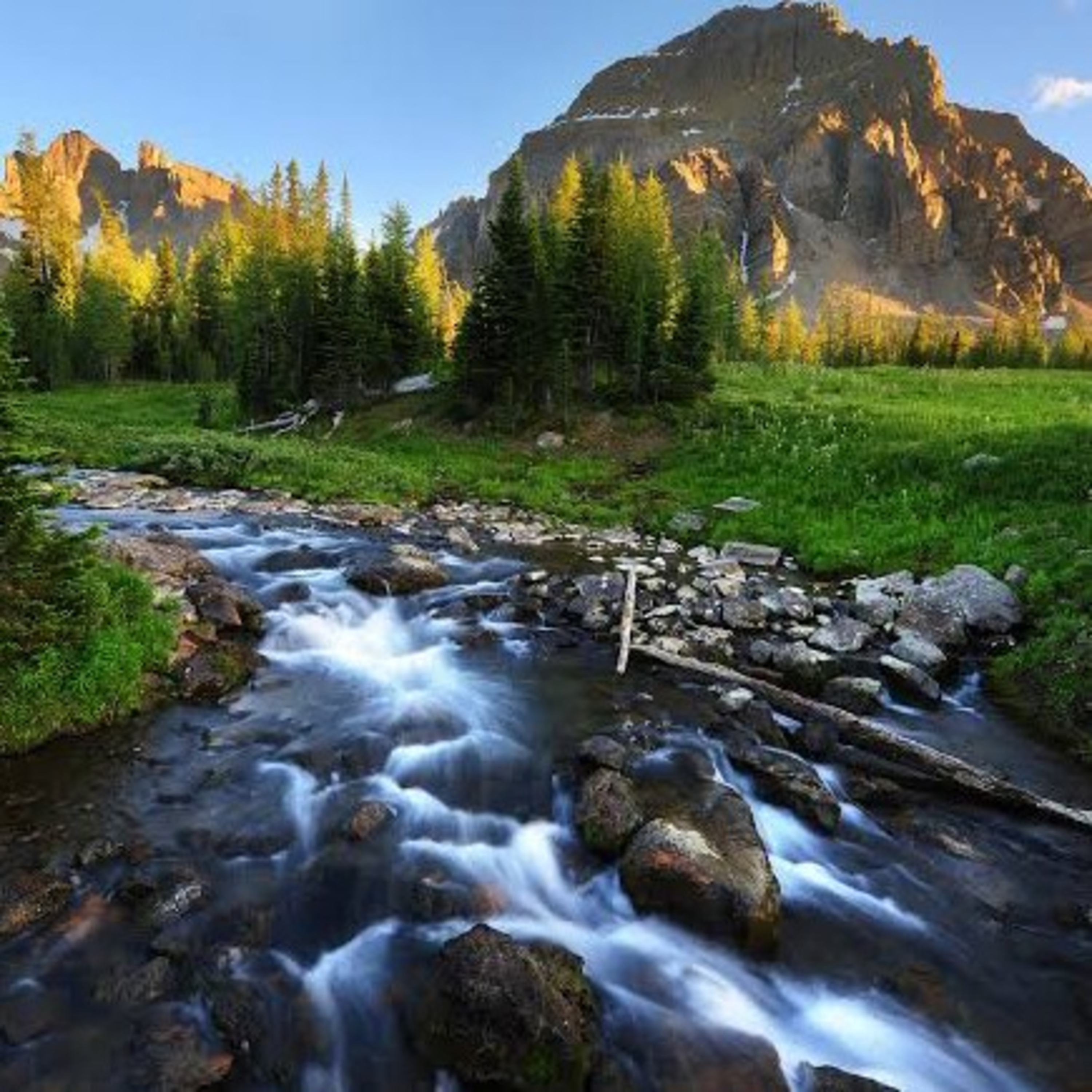 "SEPERTI AIR MENGALIR".       Renungan Malam 19 Juli 2020 episode artwork